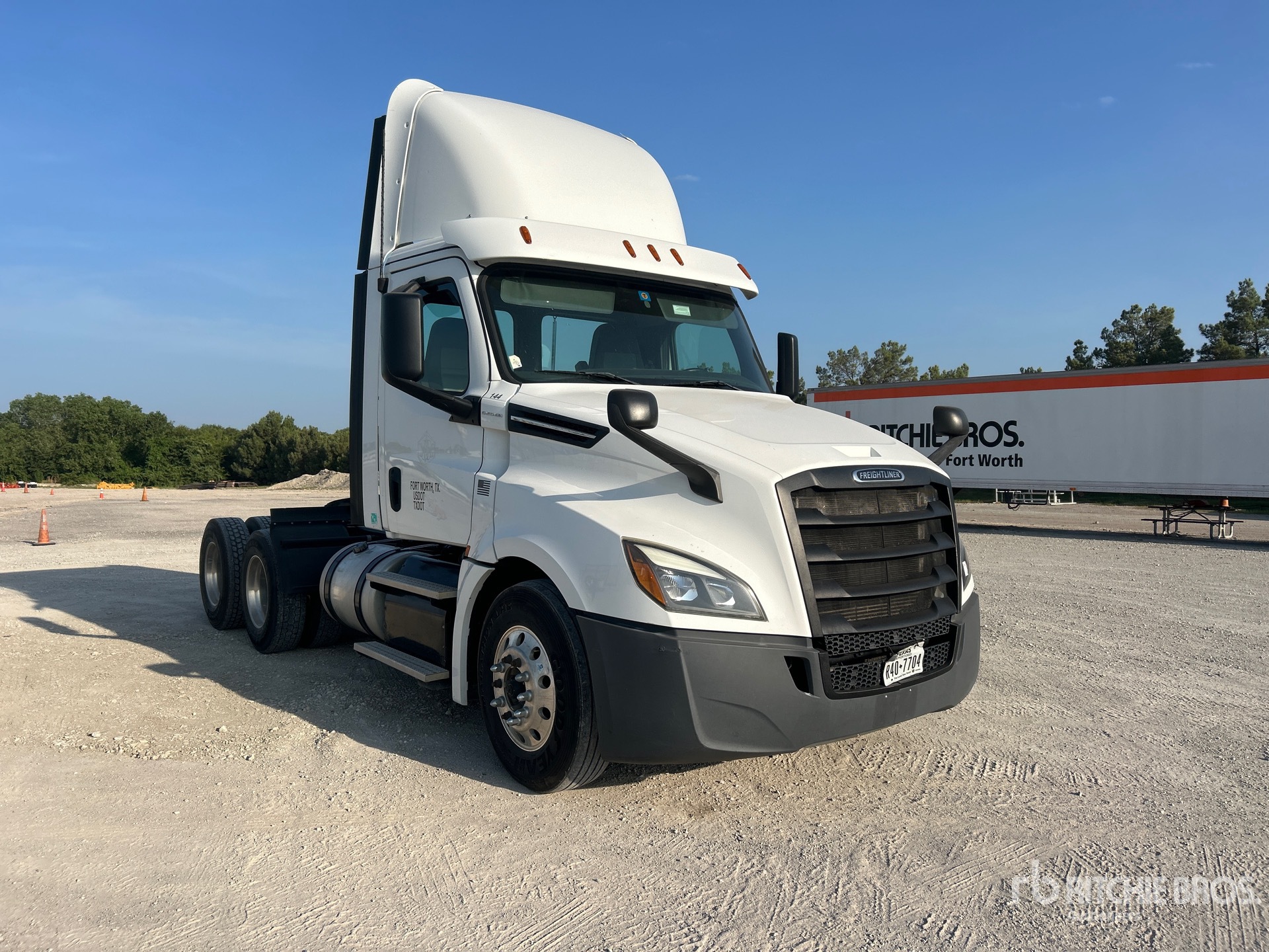 2019 Freightliner CASCADIA 126