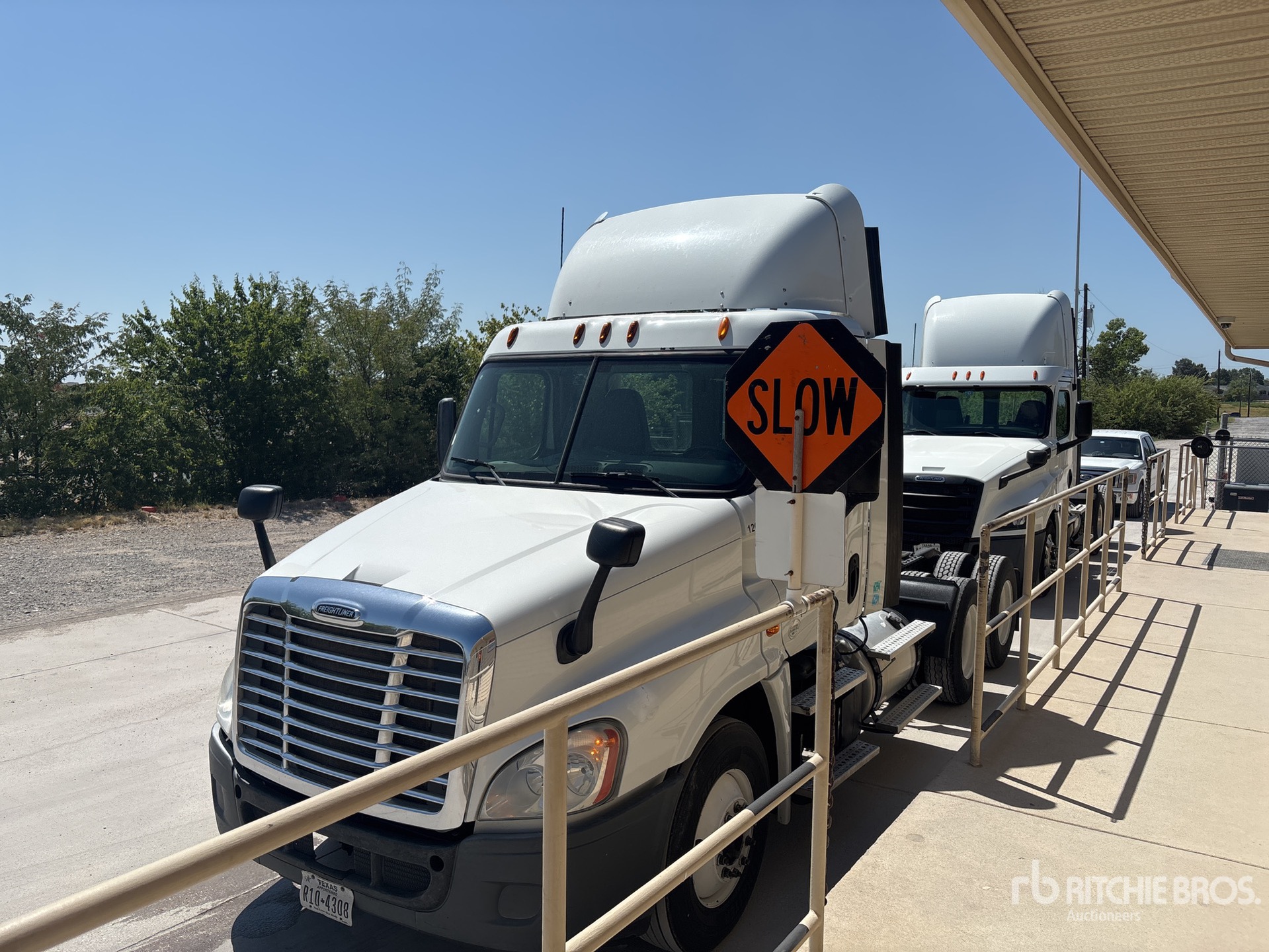 2015 Freightliner CASCADIA 125