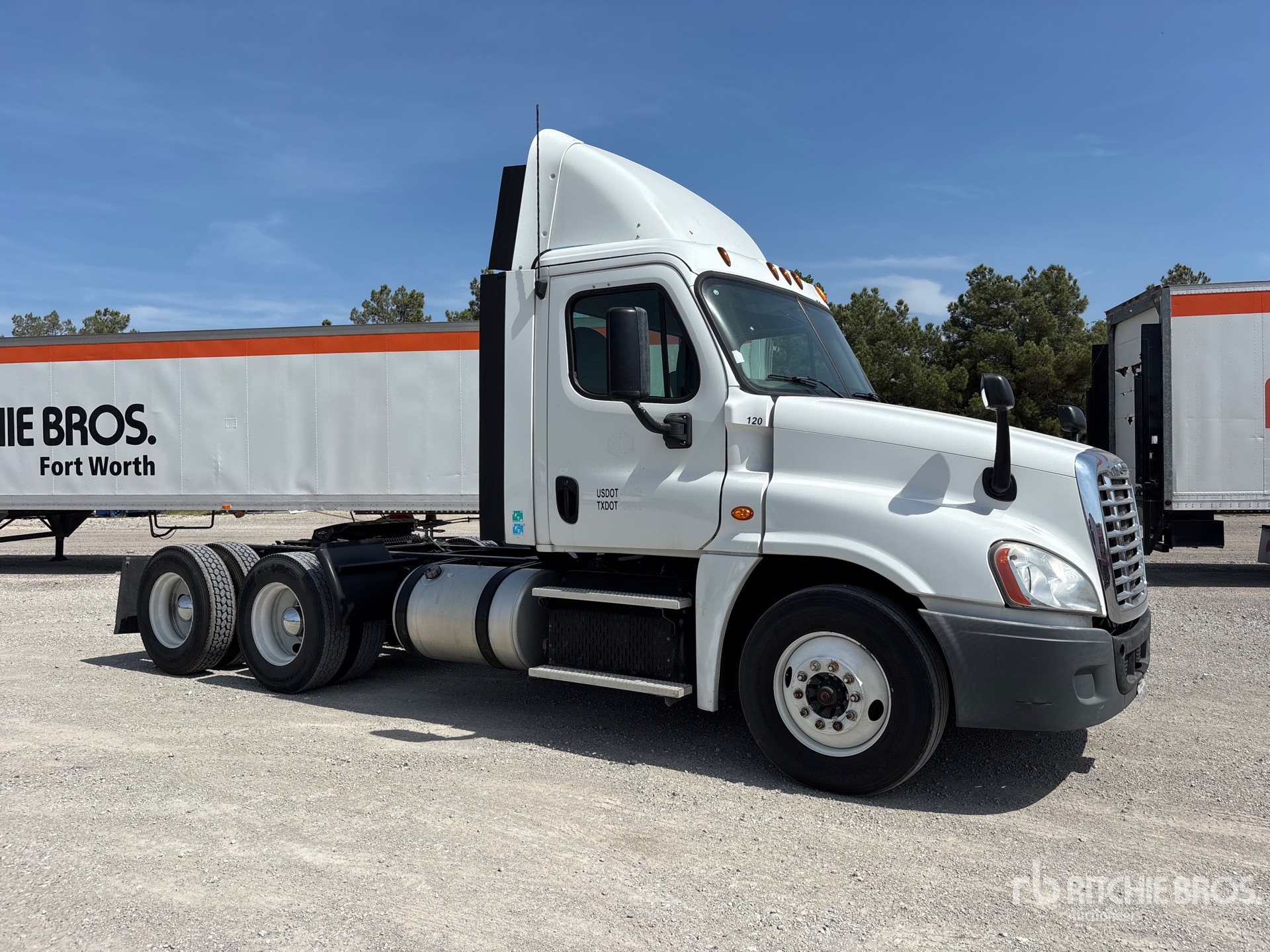 2015 Freightliner CASCADIA 125