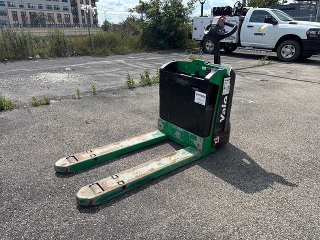 2023 Yale MPB045VG 4510 lb Electric Pallet Jack