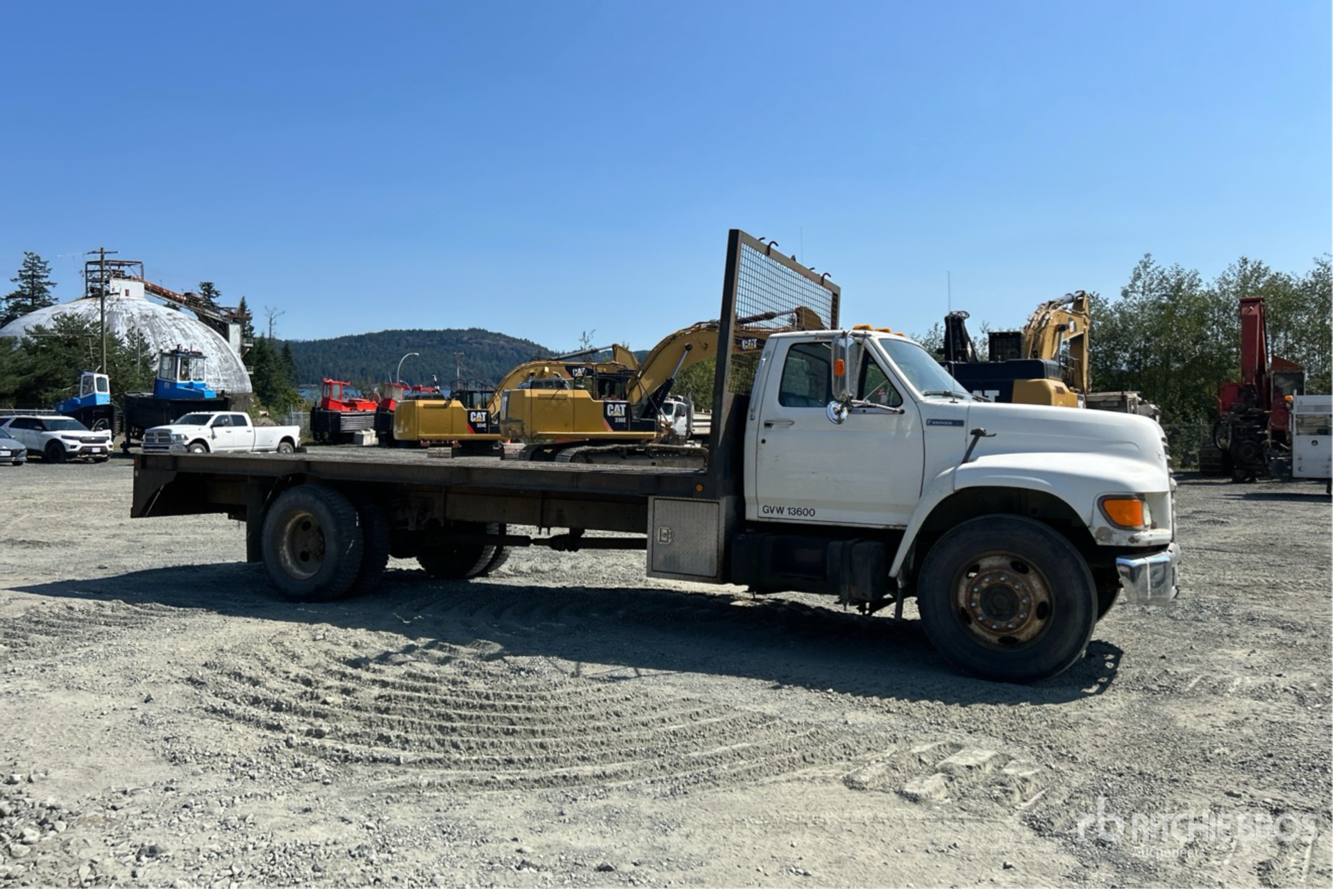 1996 Ford F800