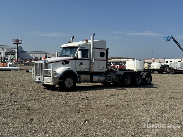 2023 Peterbilt 567 Tri/a Sleeper Truck Tractor