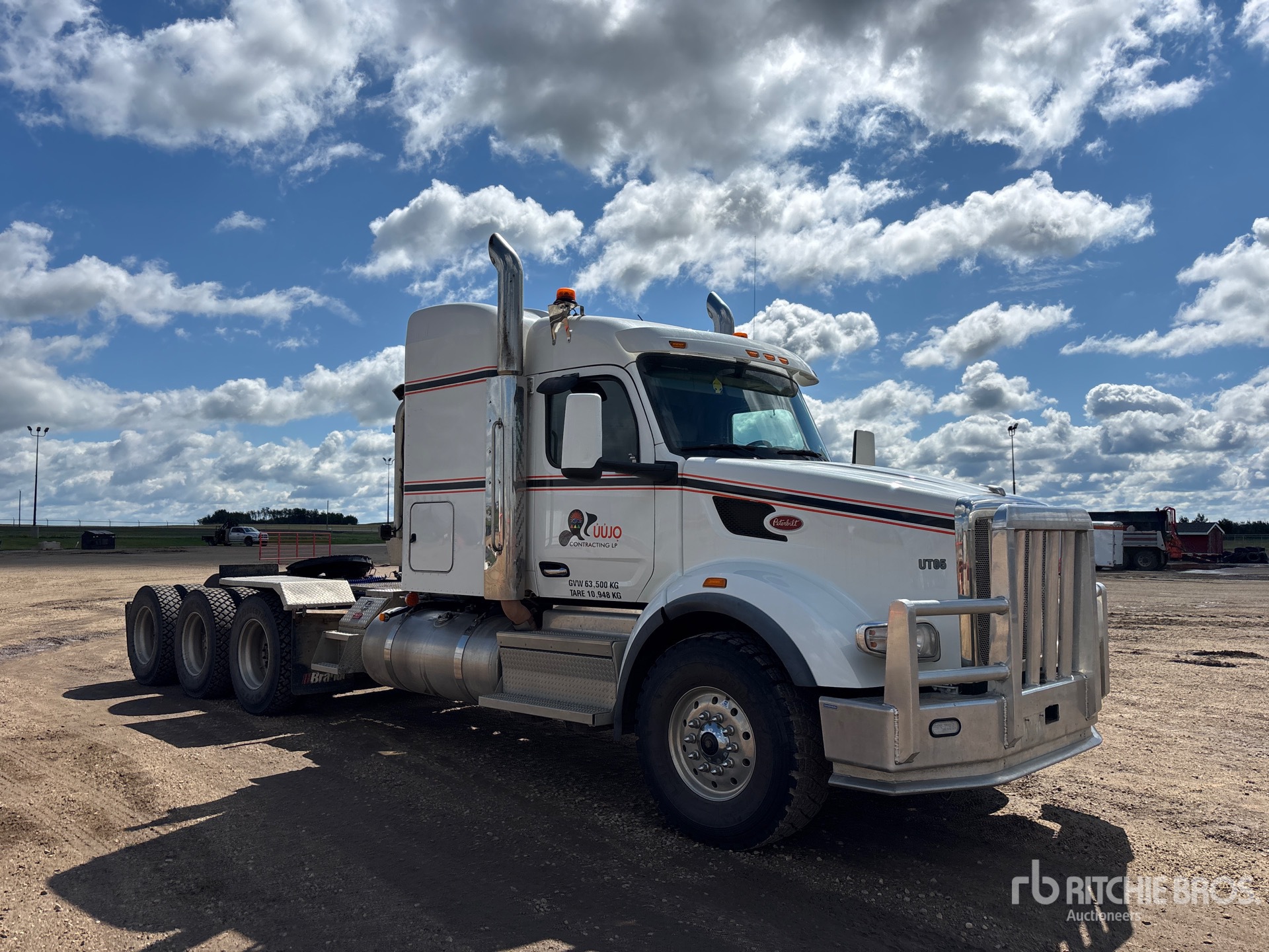 2023 Peterbilt 567