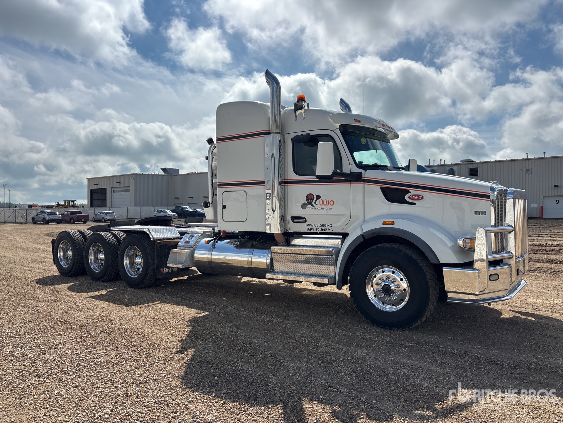 2023 Peterbilt 567