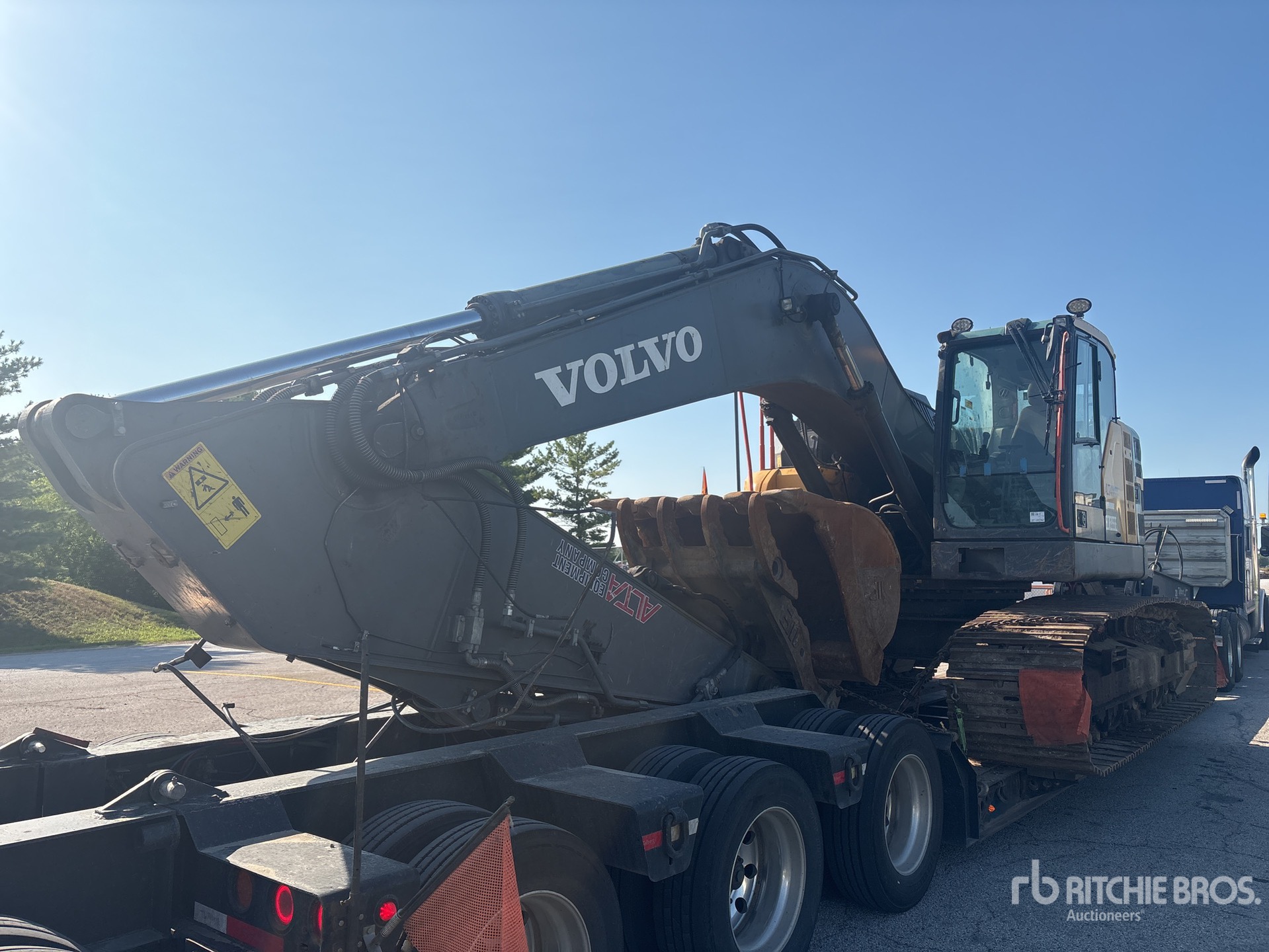 Photo of a 2018 Volvo ECR355EL