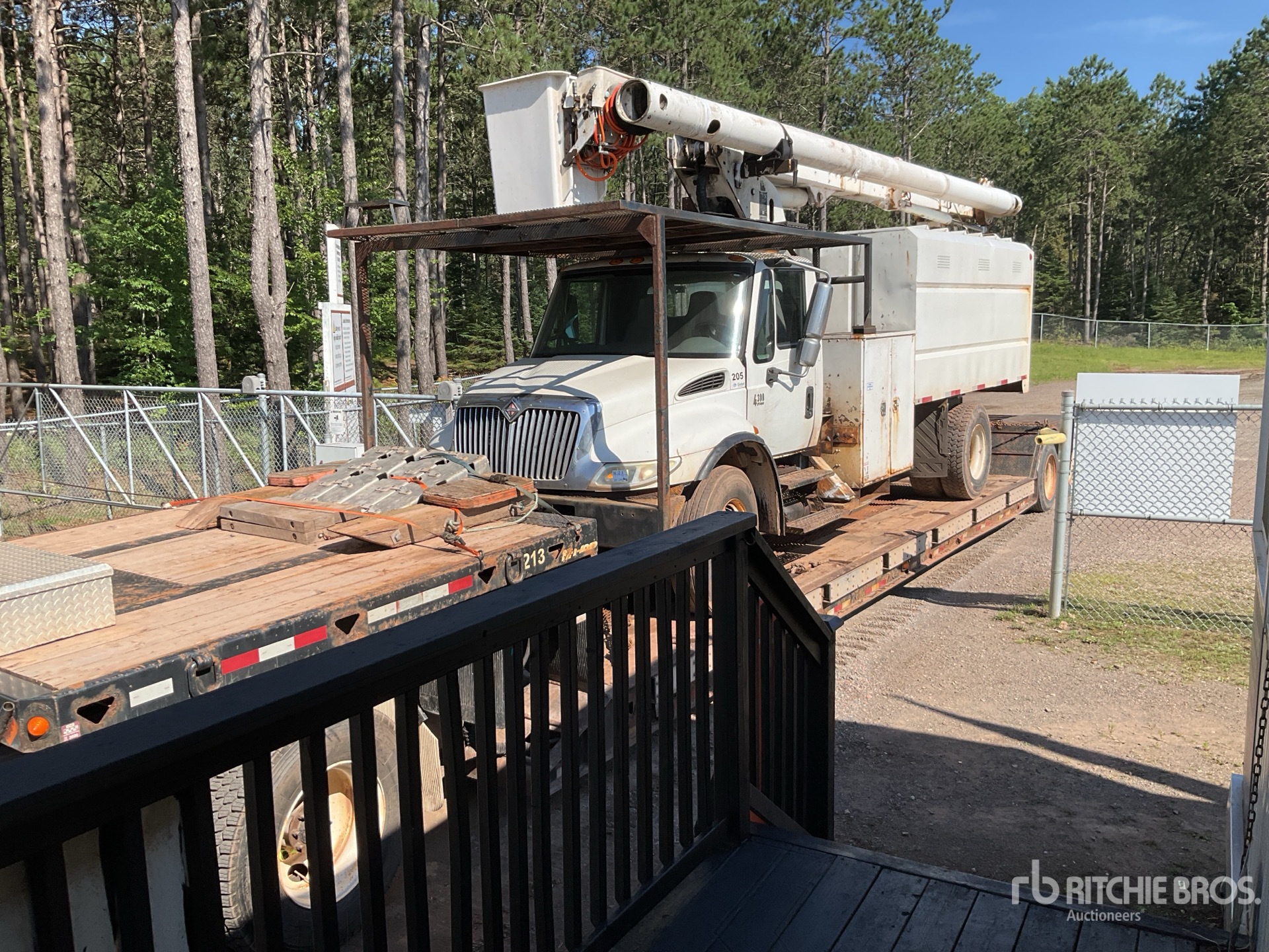2005 International 4300