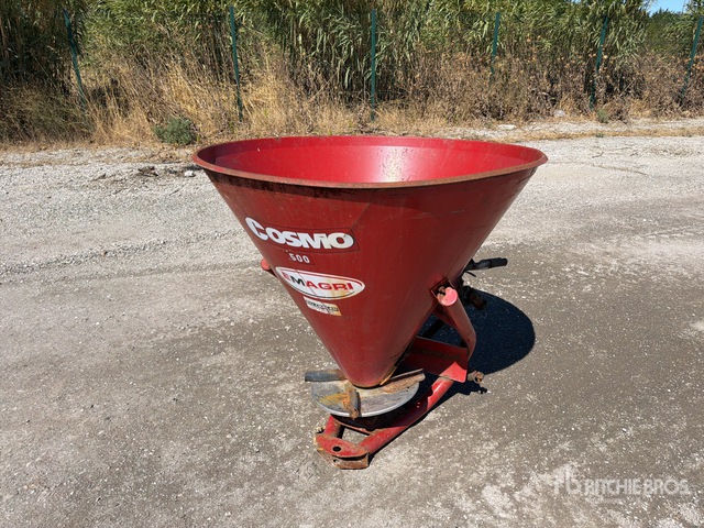 2009 Cosmo 500 Spreader P Seeder