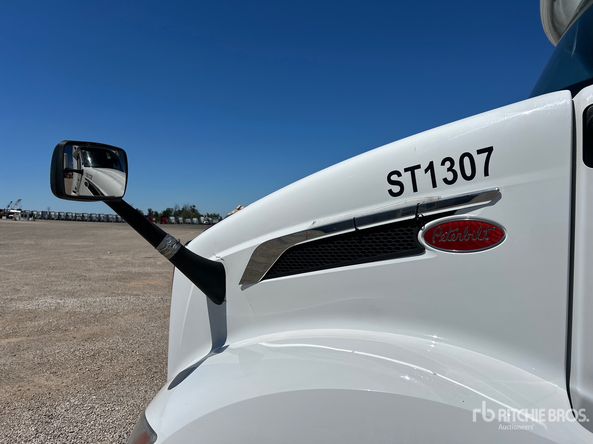 2023 Peterbilt 579