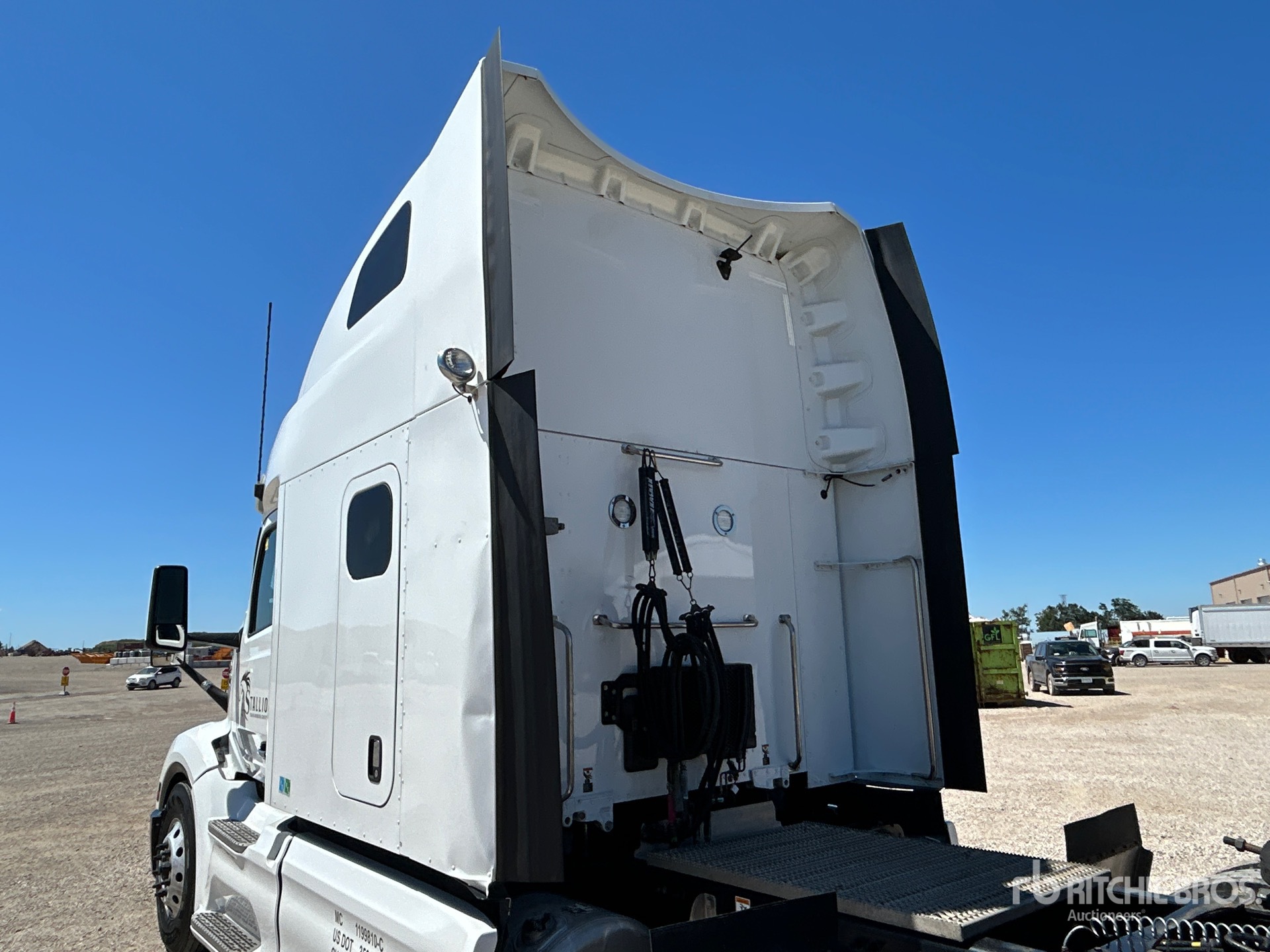 2023 Peterbilt 579