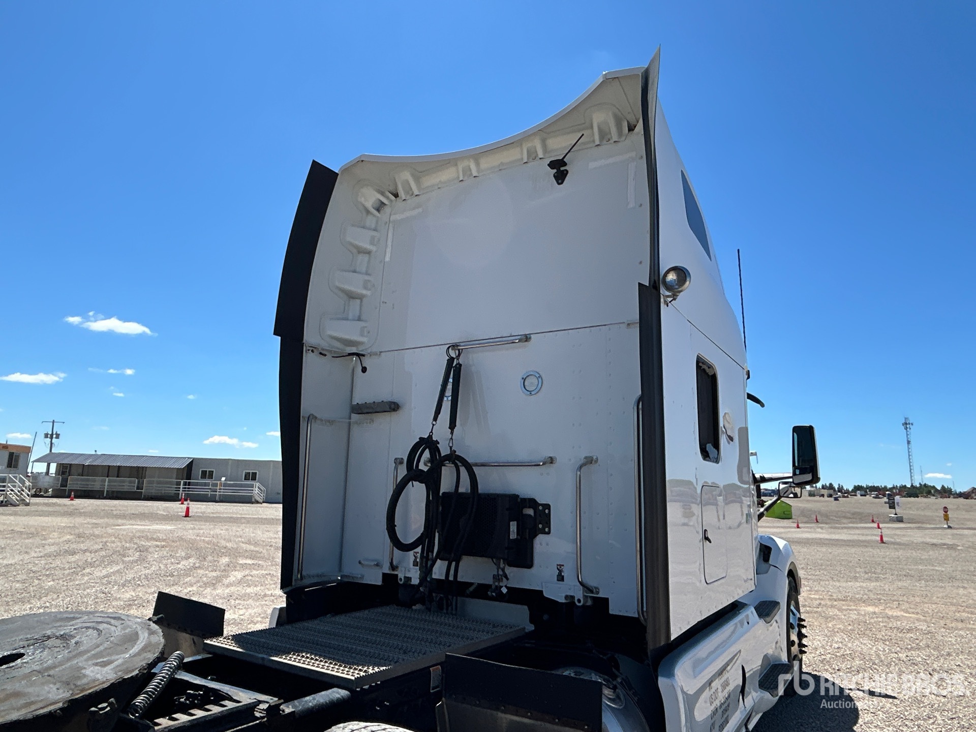 2023 Peterbilt 579