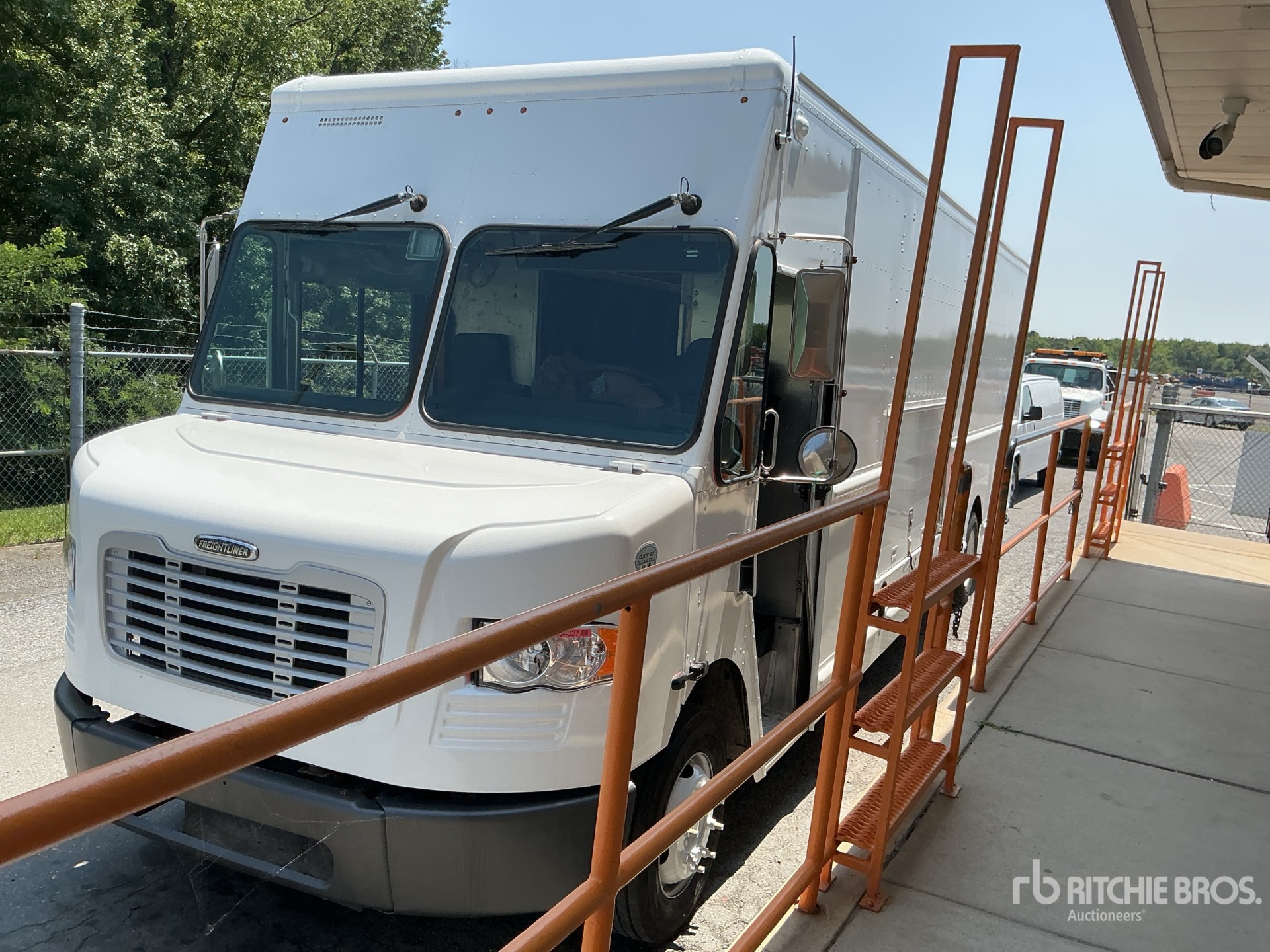 Photo of a 2016 Freightliner MT55