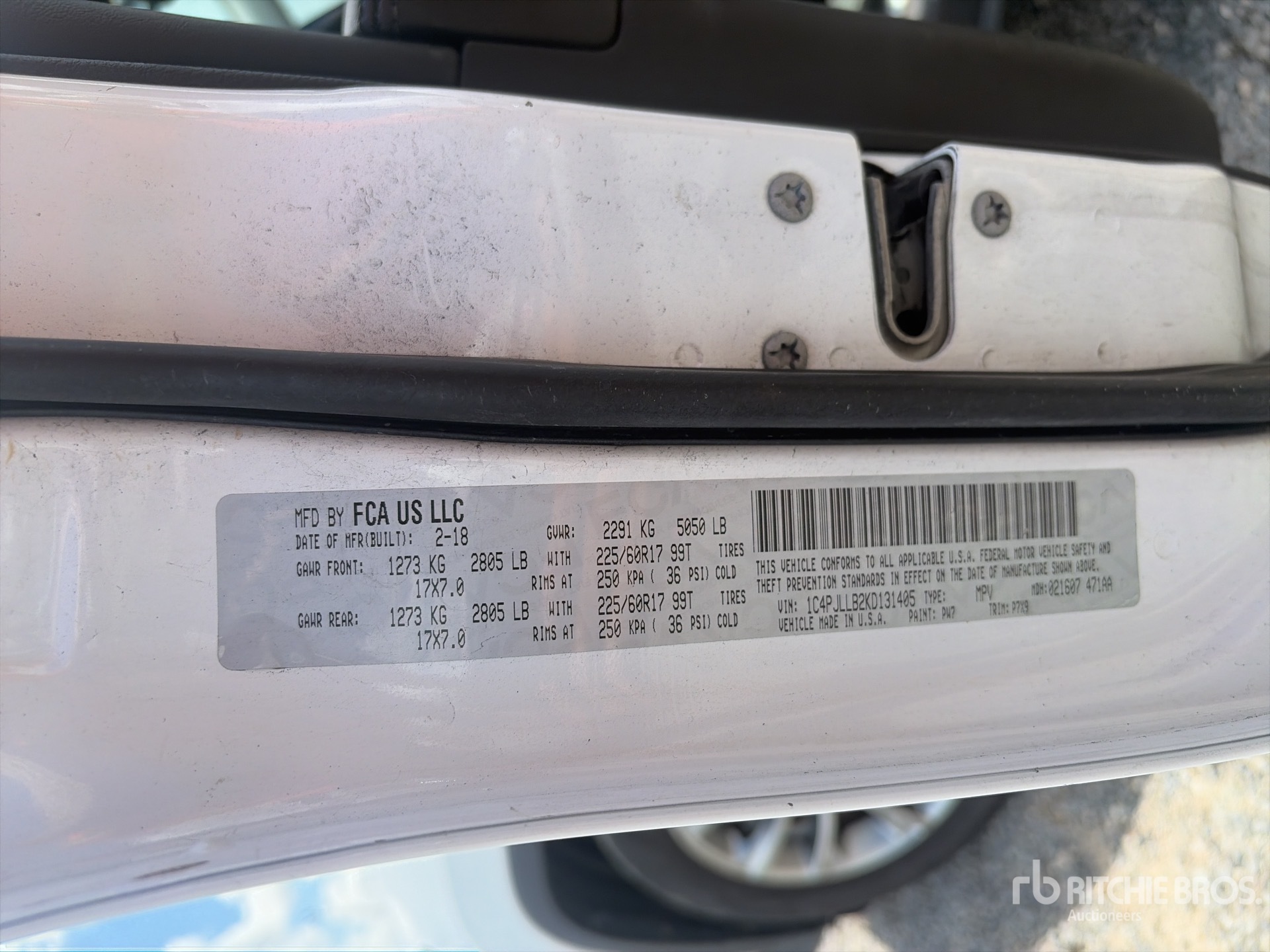 2019 Jeep CHEROKEE LATITU