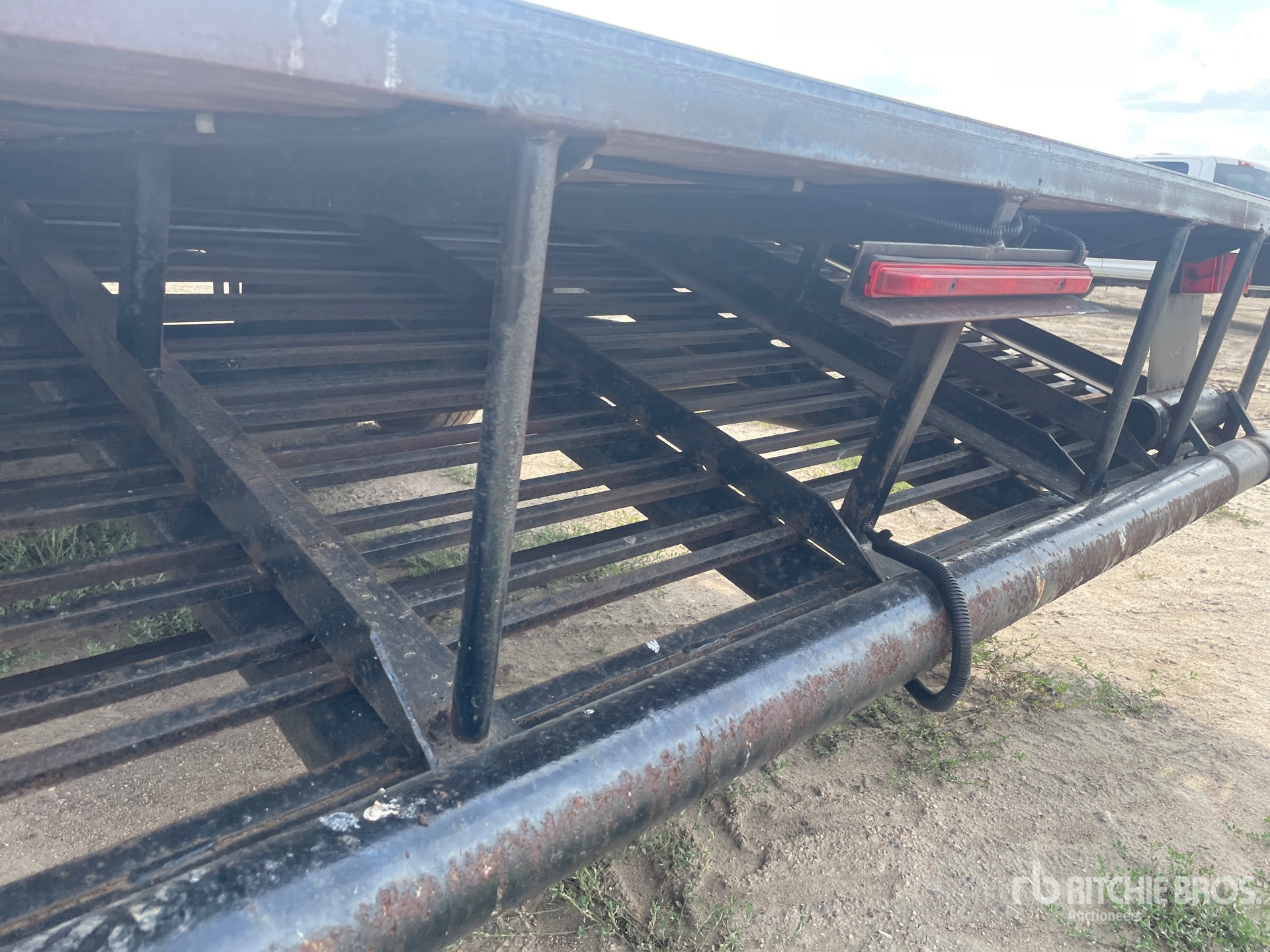 2024 Monarch 34 FT T/A GOOSENECK