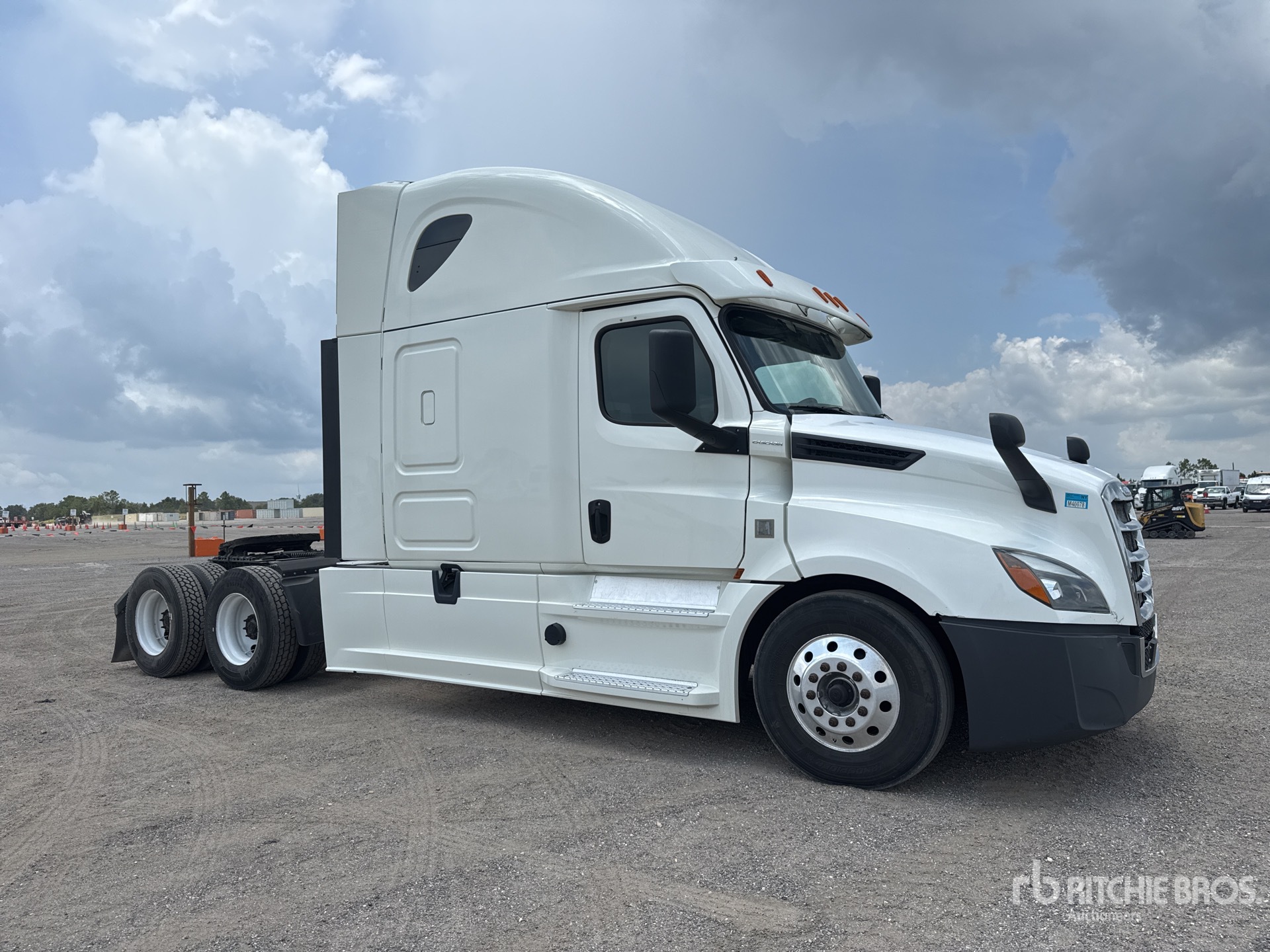 2019 Freightliner CASCADIA 126