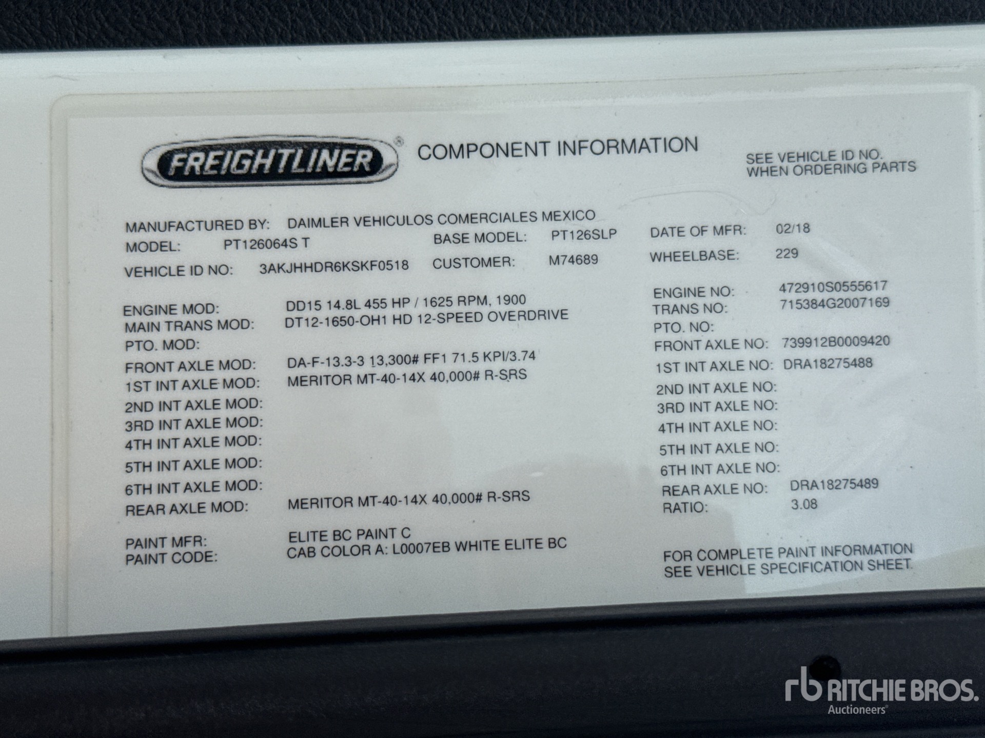 2019 Freightliner CASCADIA 126
