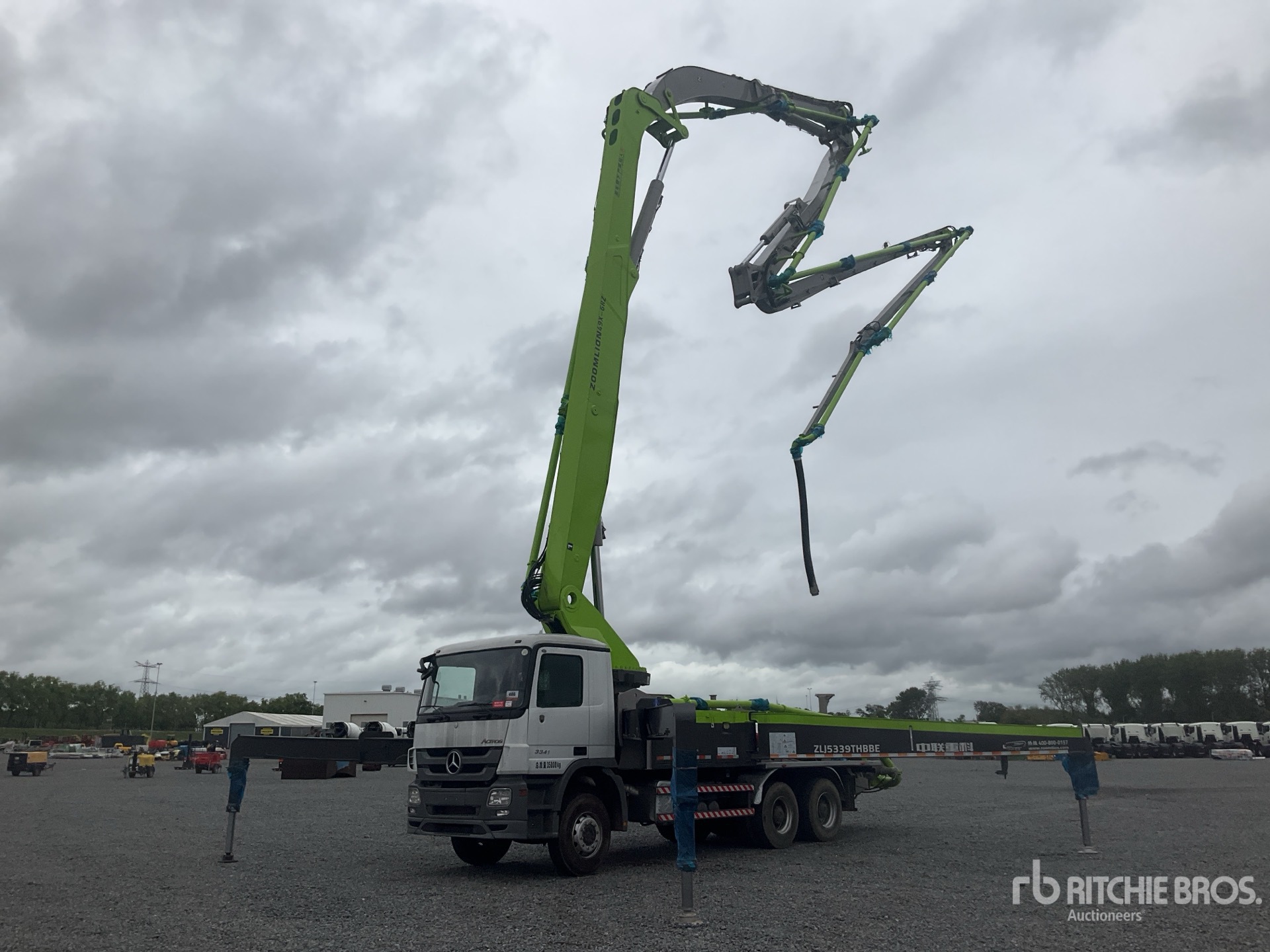Photo of 2019 Mercedes-Benz ACTROS 3341E5