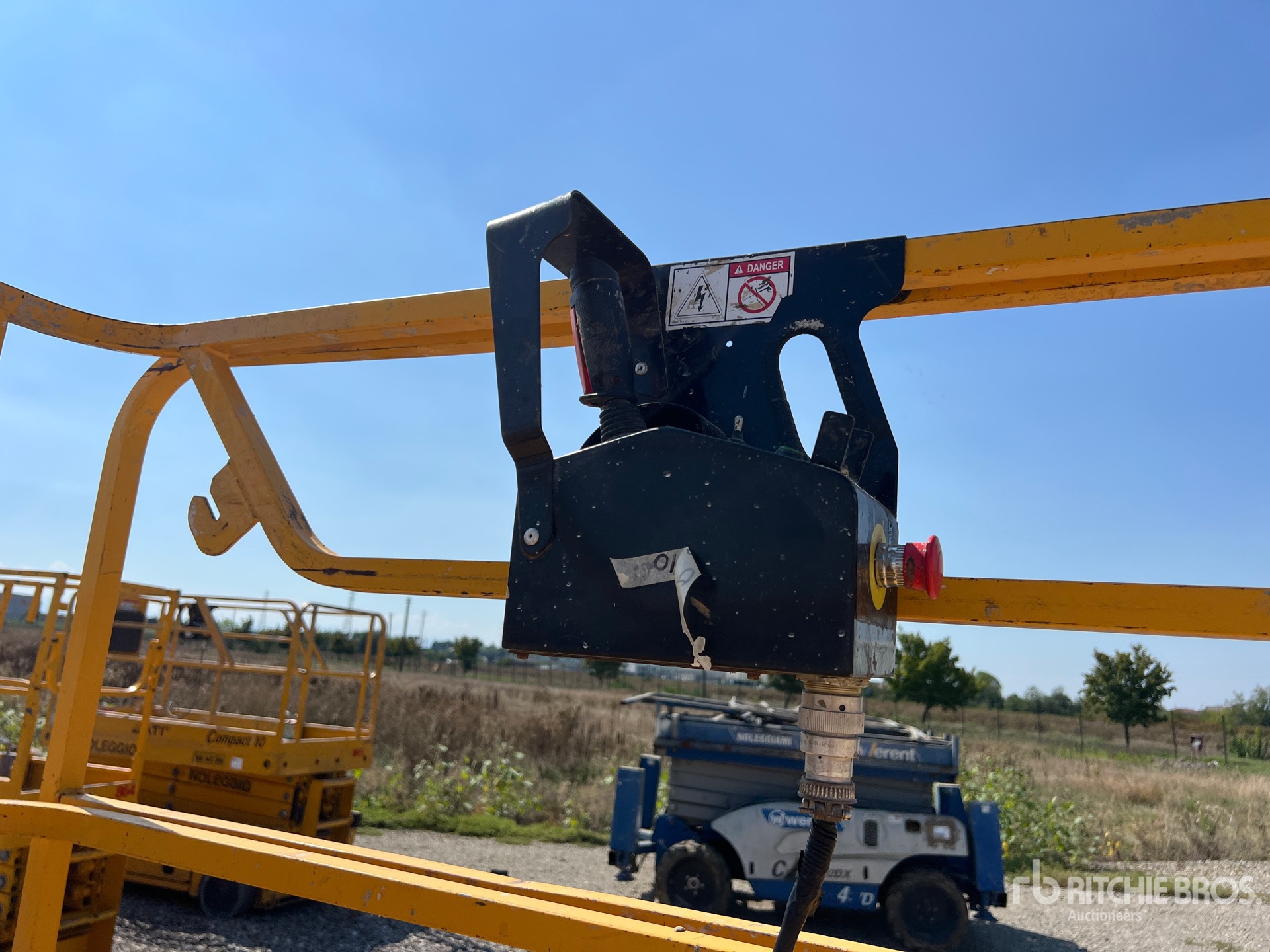 2015 Haulotte COMPACT 10