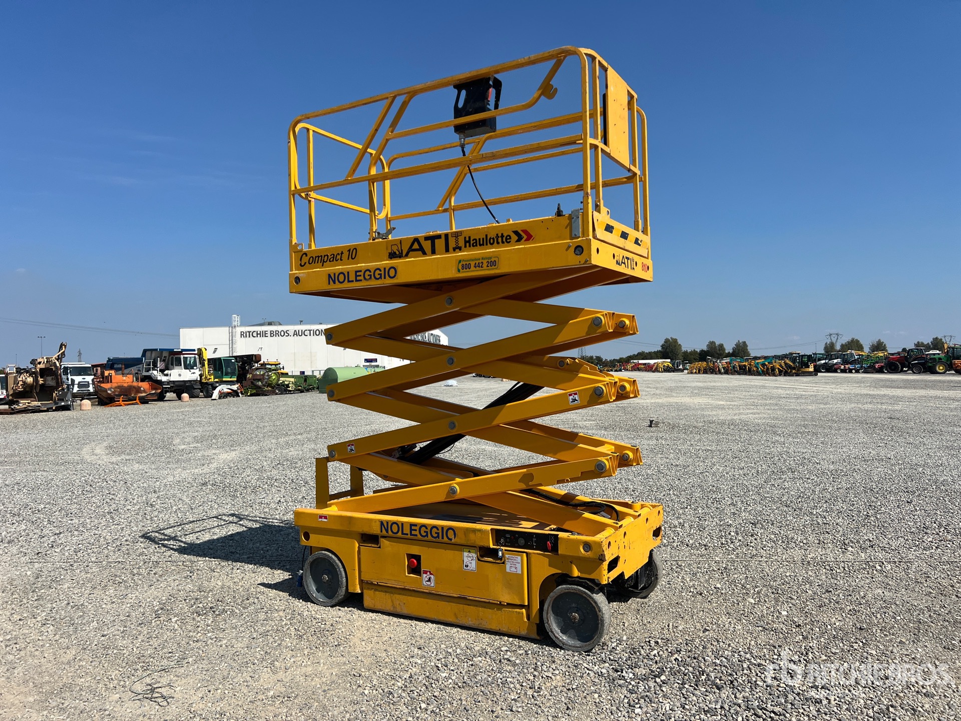 Photo of 2015 Haulotte COMPACT 10