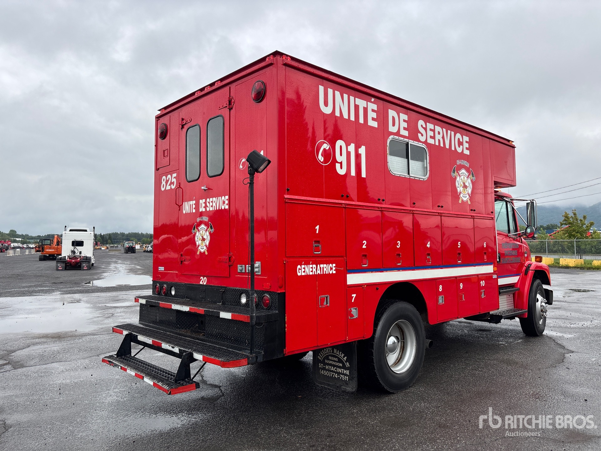 2001 Freightliner FL80