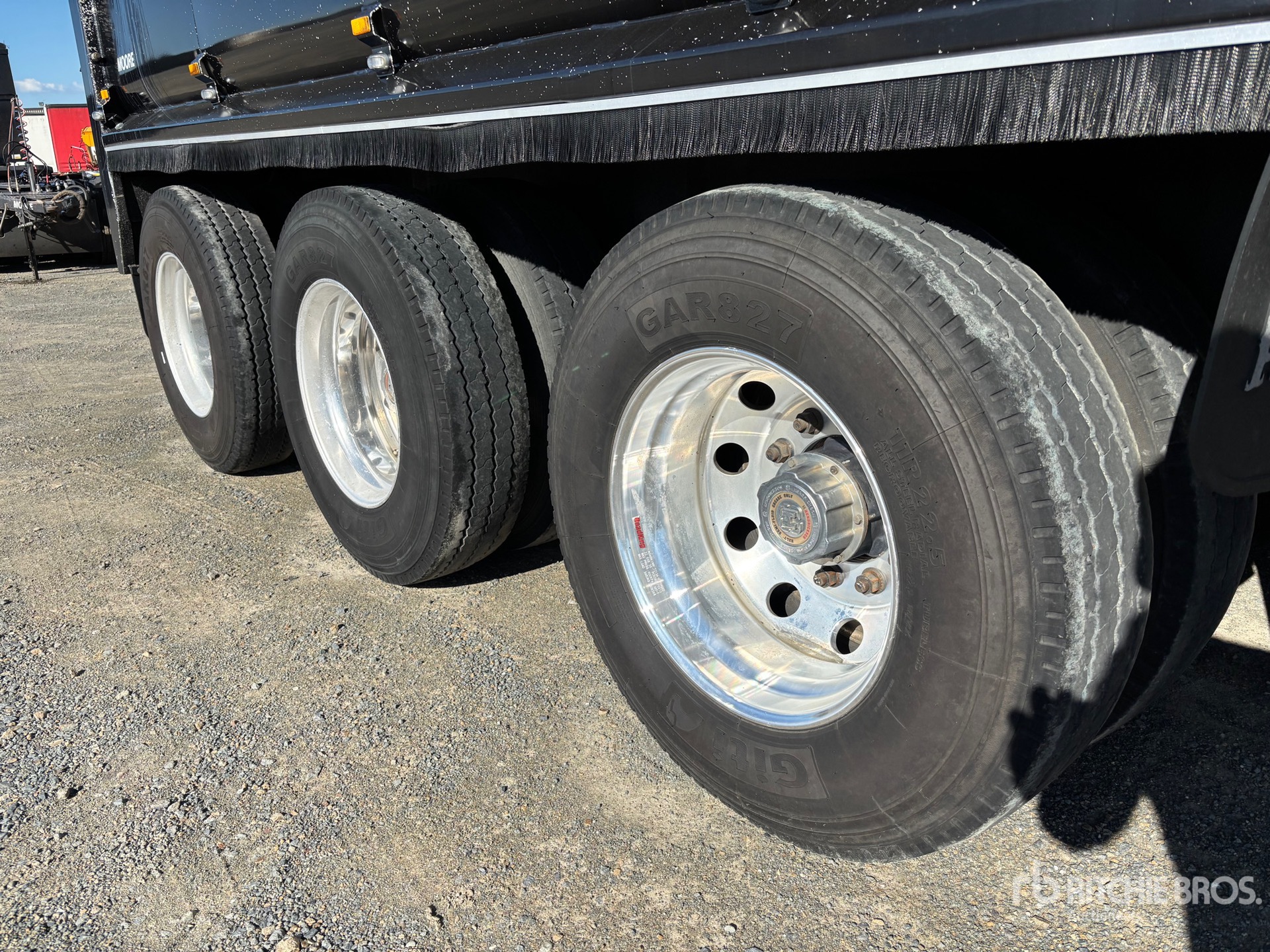2021 Moore 9.8 m Tri/A Step Deck