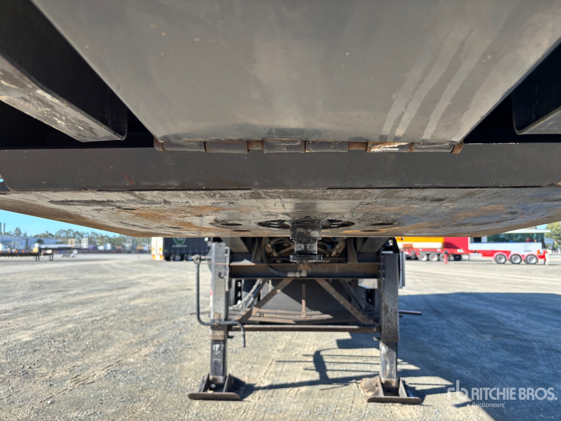 2021 Moore 9.8 m Tri/A Step Deck