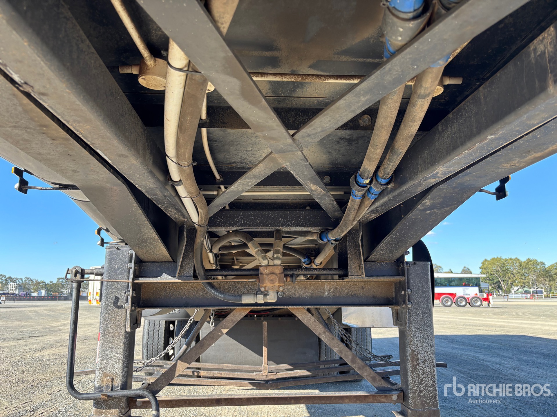 2021 Moore 9.8 m Tri/A Step Deck
