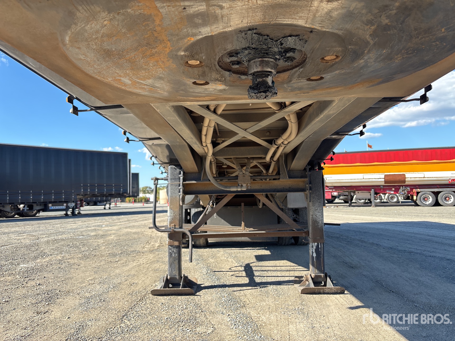 2021 Moore 9.9 M TRI/A STEP DECK