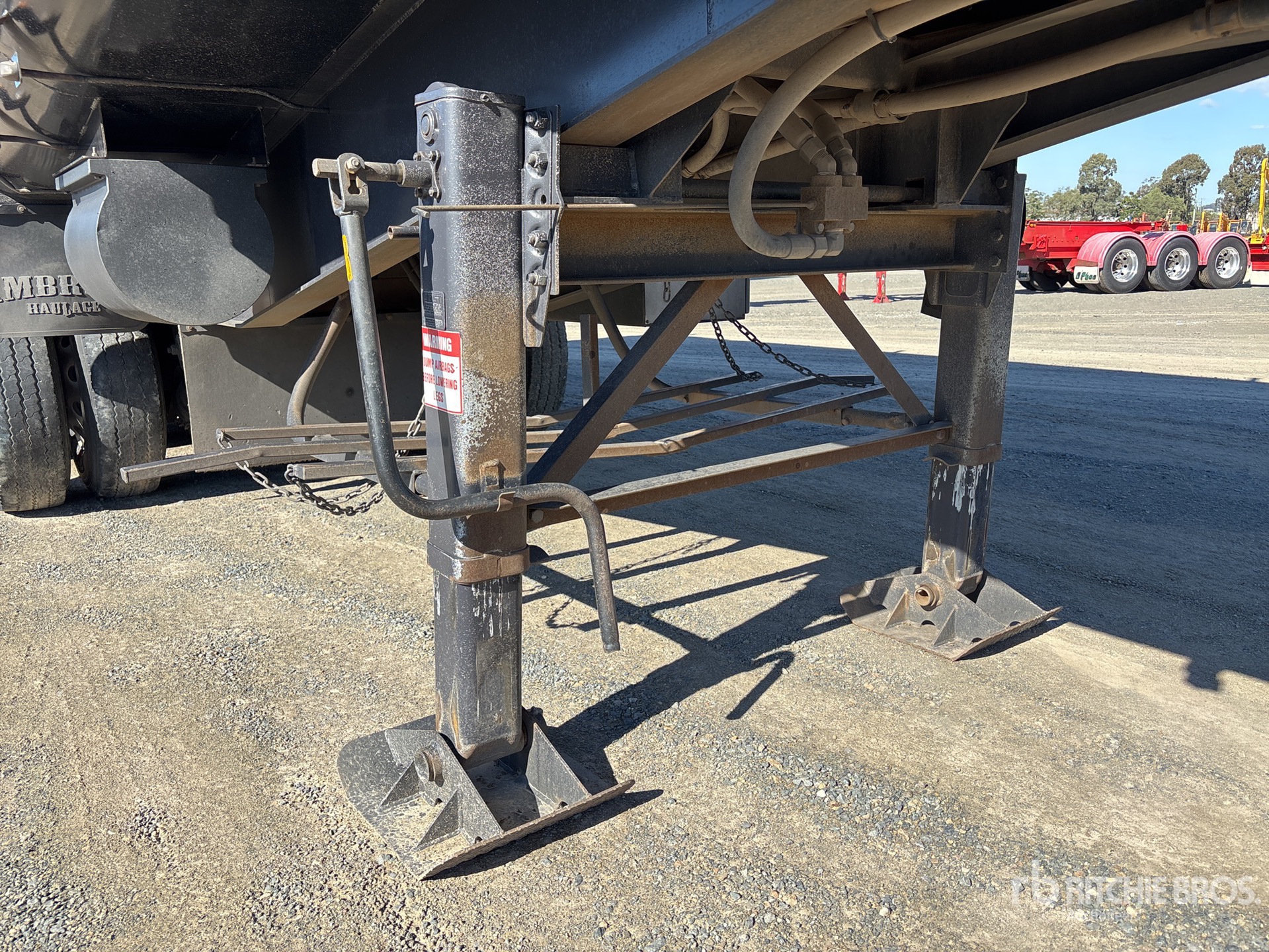 2021 Moore 9.9 M TRI/A STEP DECK