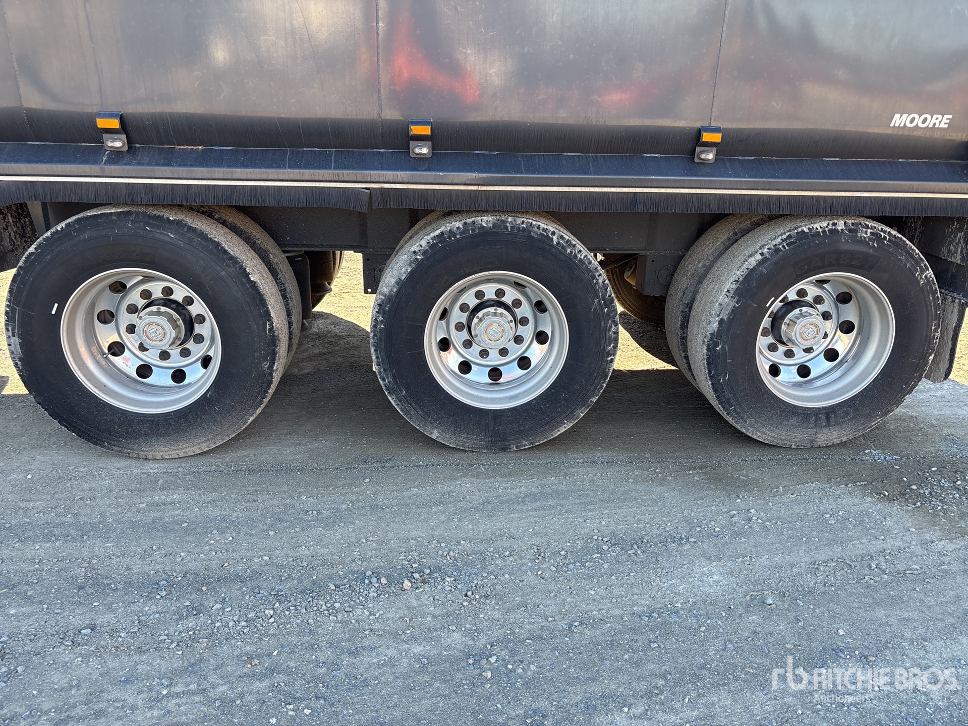 2021 Moore 9.9 M TRI/A STEP DECK