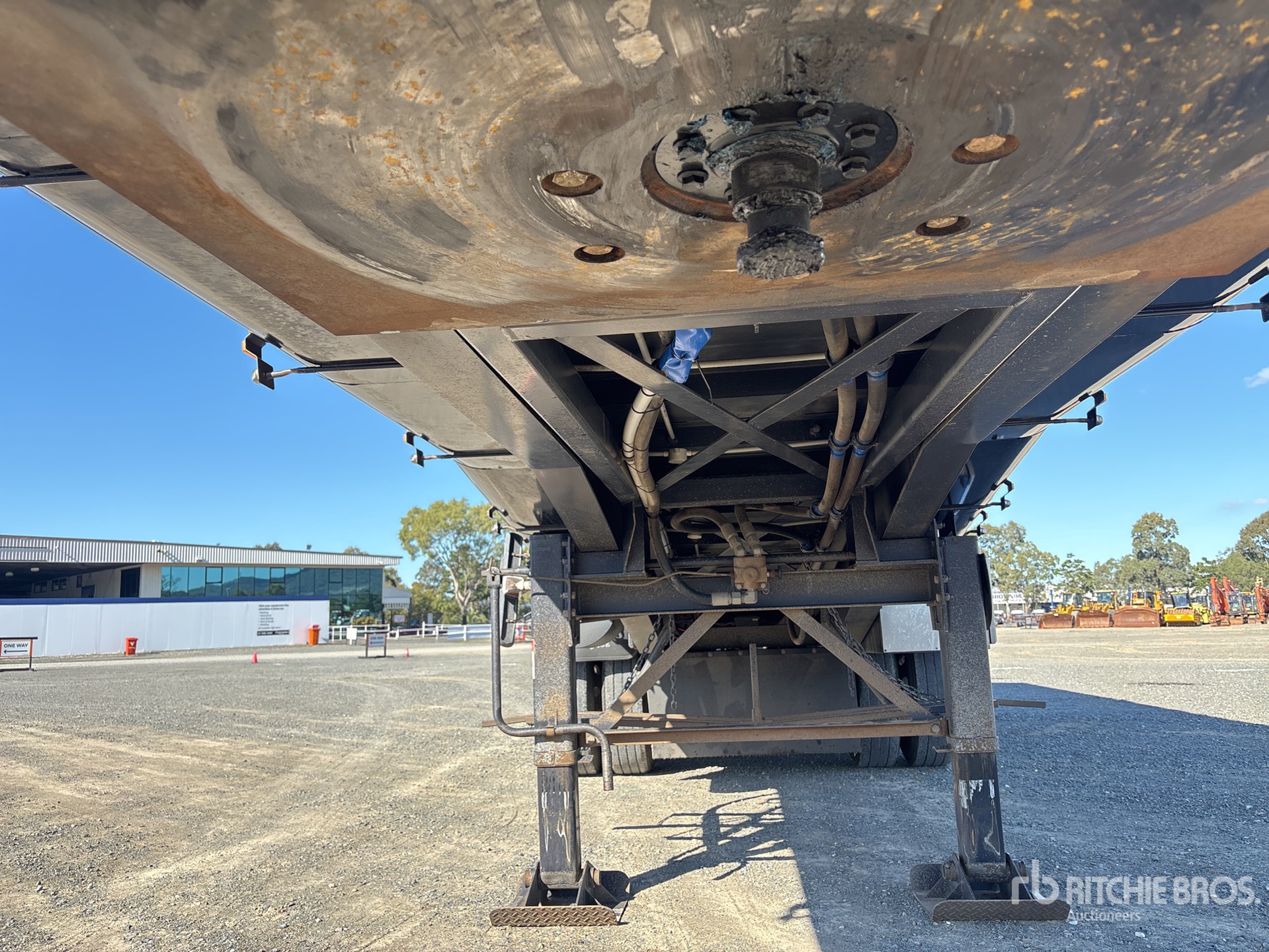 2021 Moore 9.8 m Tri/A Step Deck