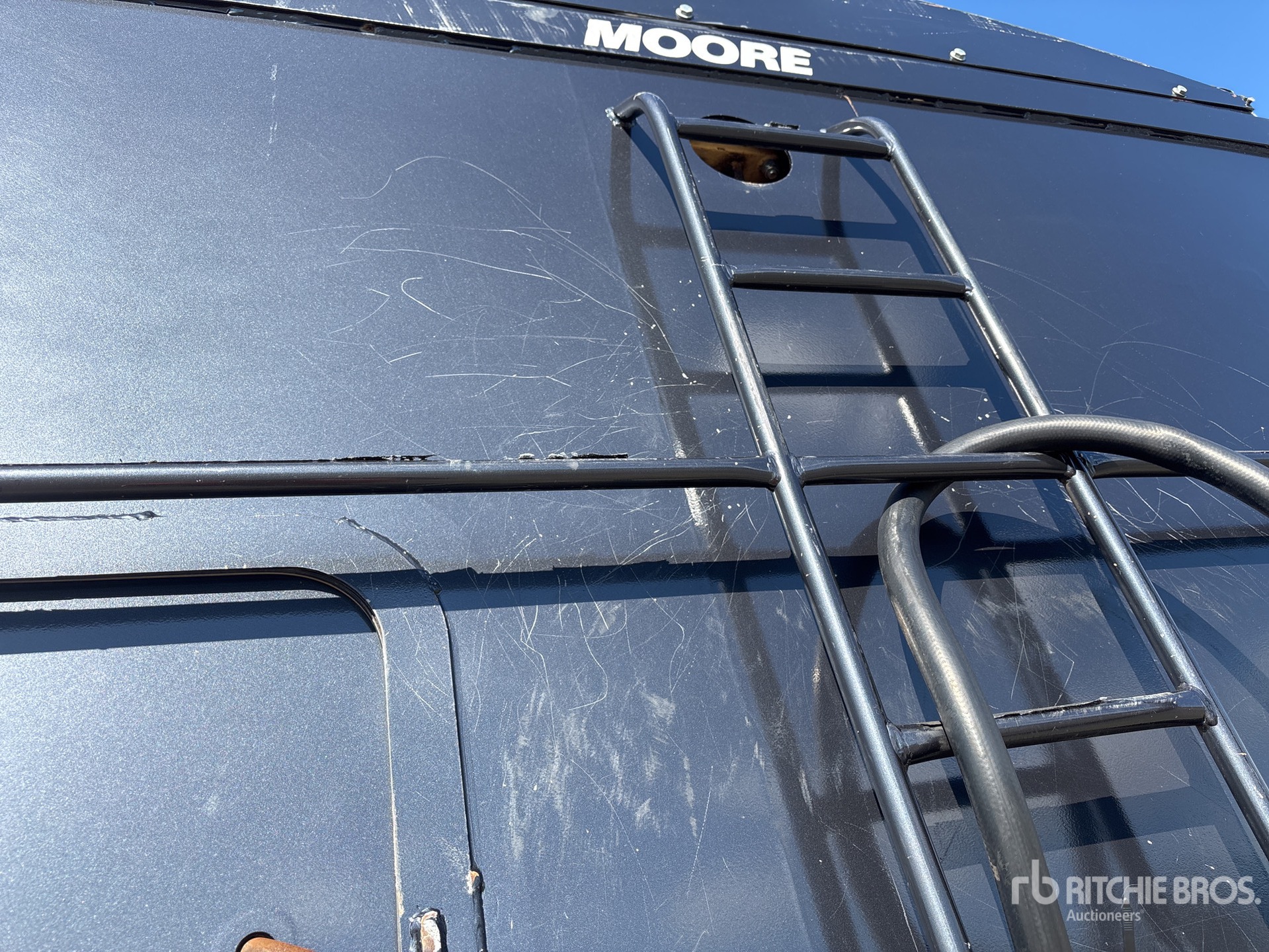 2021 Moore 9.8 m Tri/A Step Deck