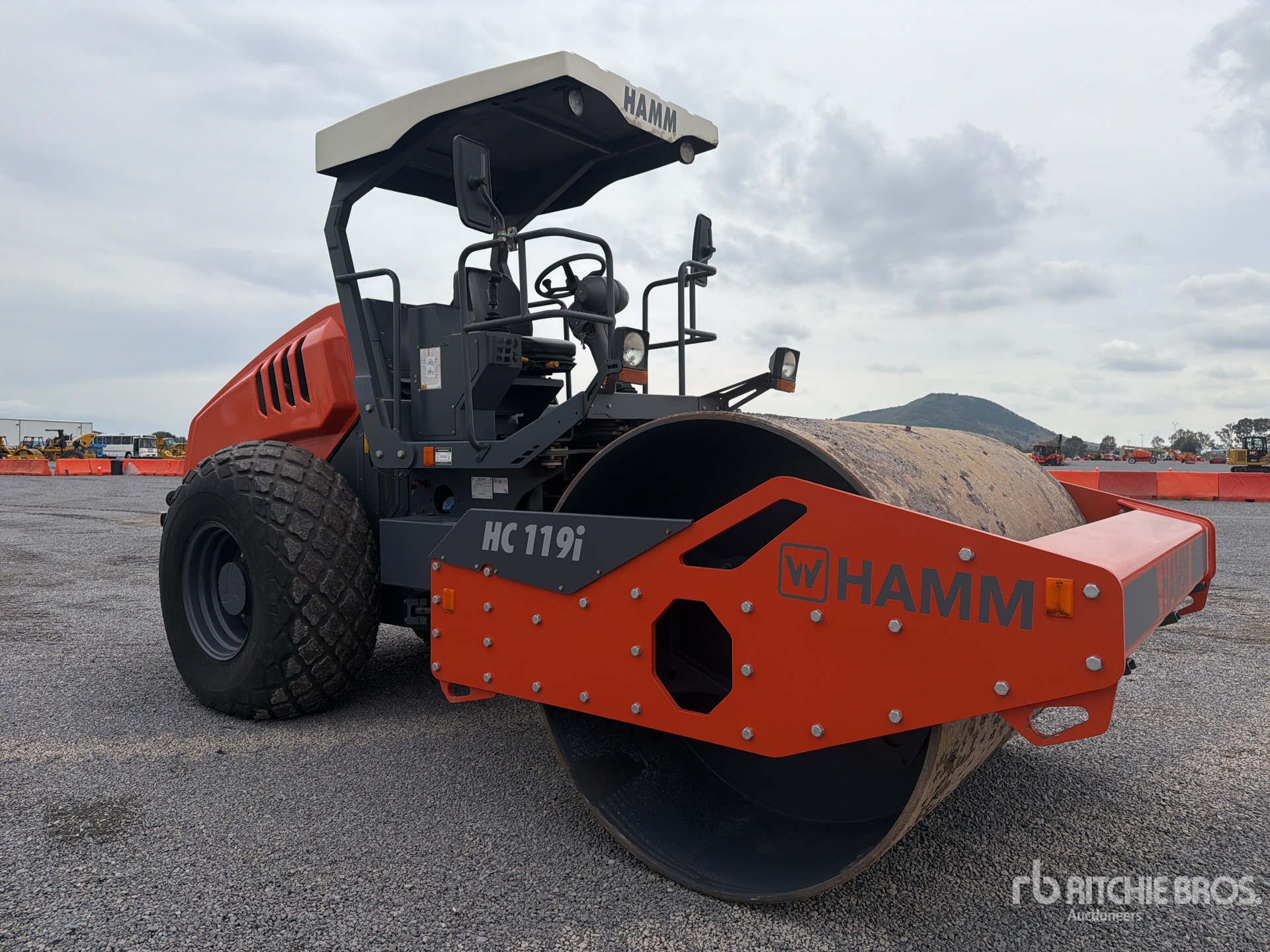 2024 Hamm HC119I