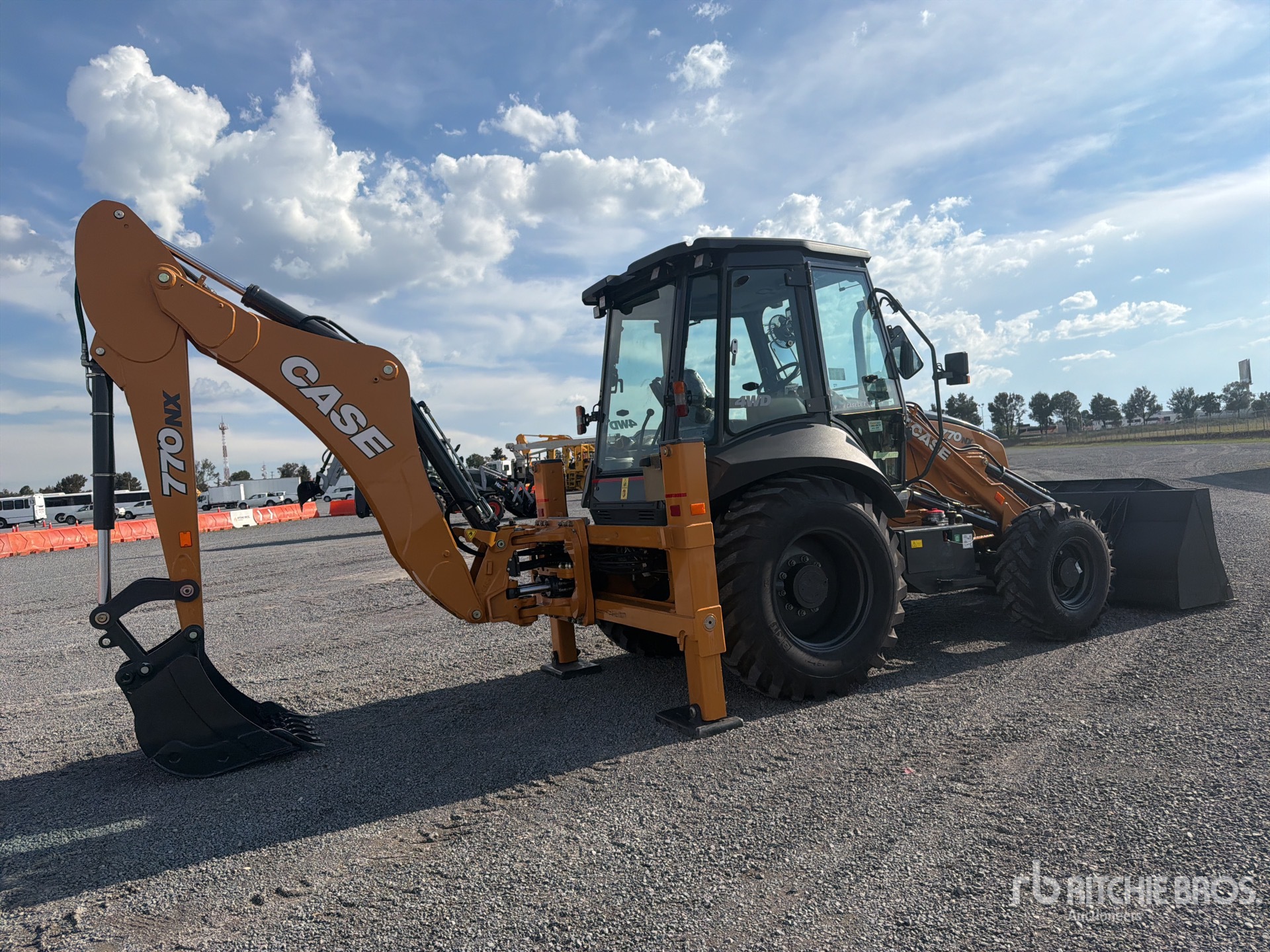 2025 Case 770NX