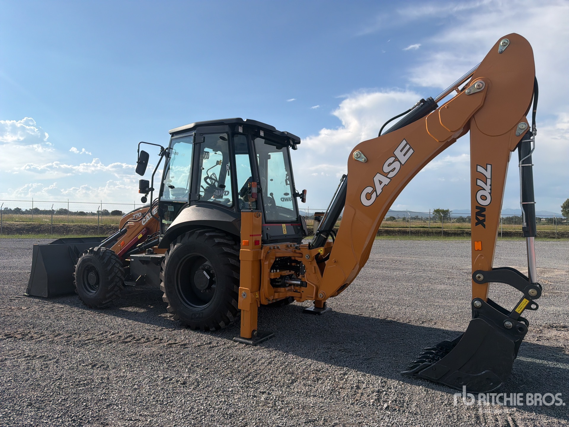 2025 Case 770NX