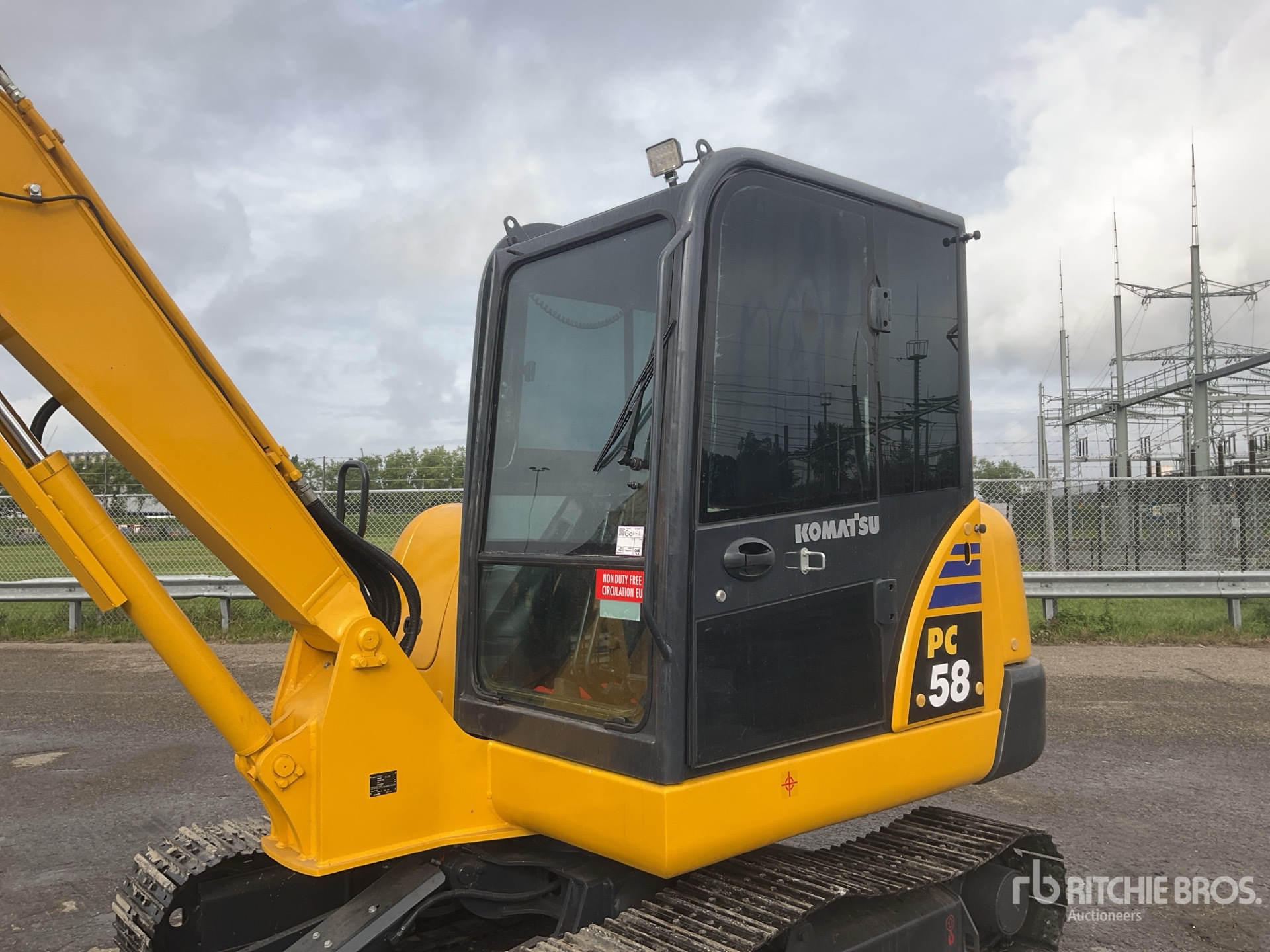 Komatsu PC58-8