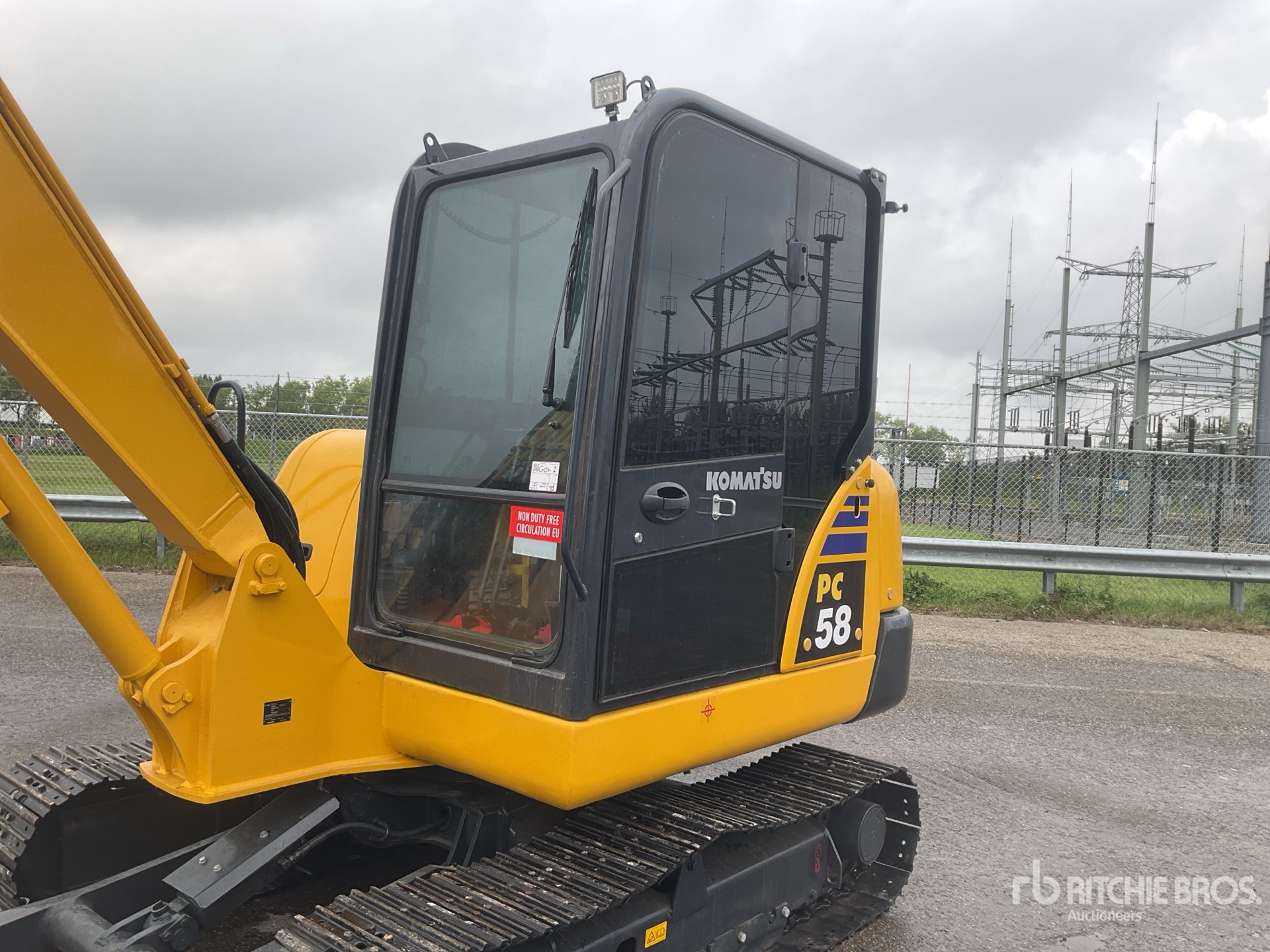 Komatsu PC58-8