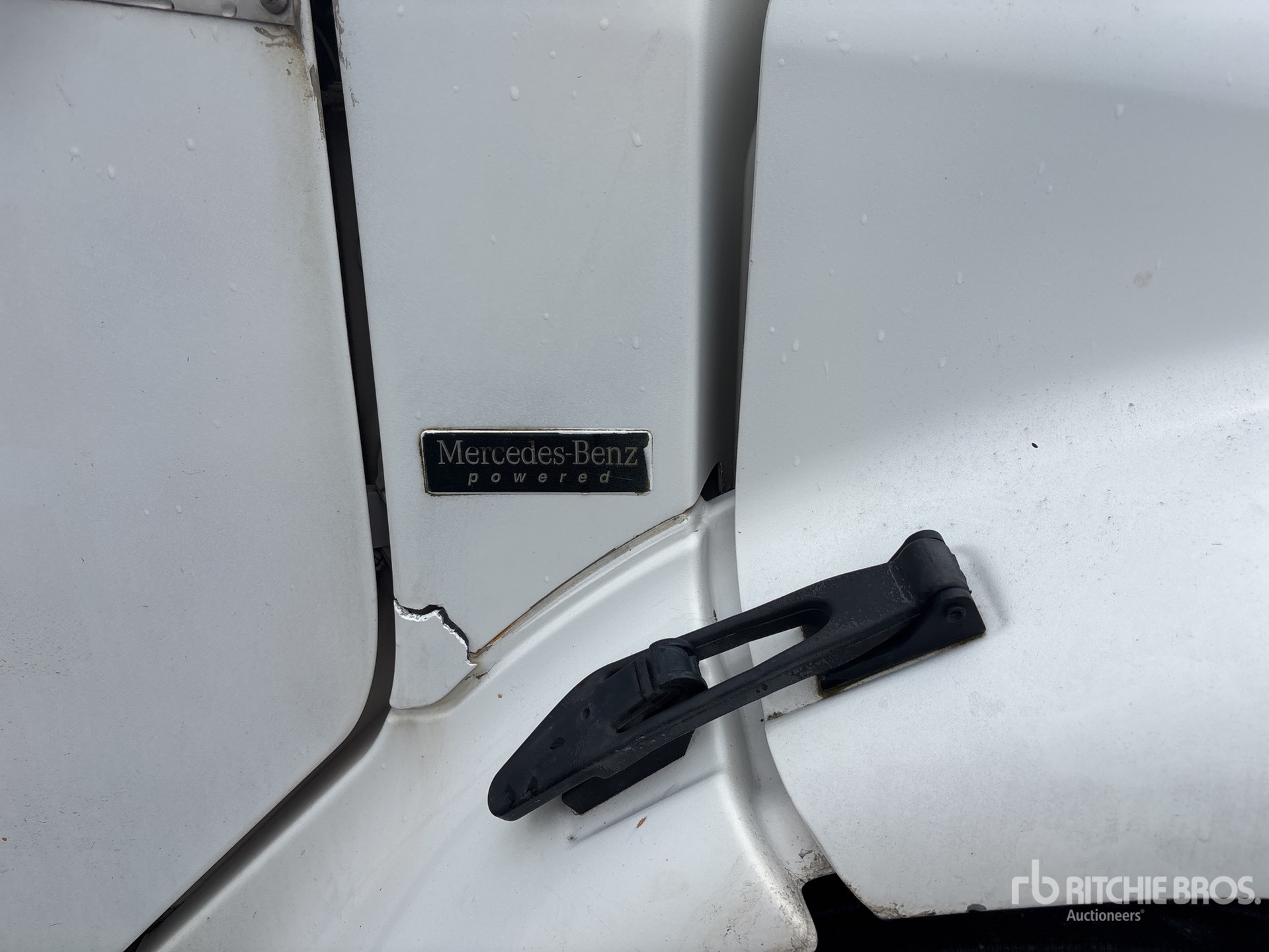 2006 Freightliner M2 106