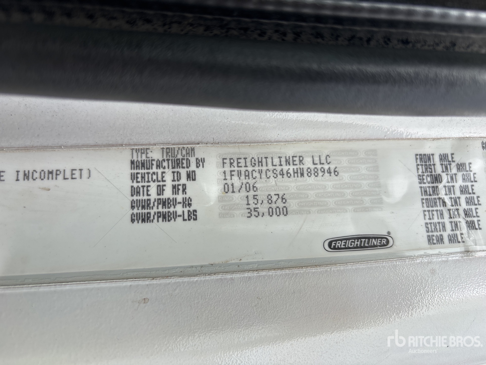 2006 Freightliner M2 106