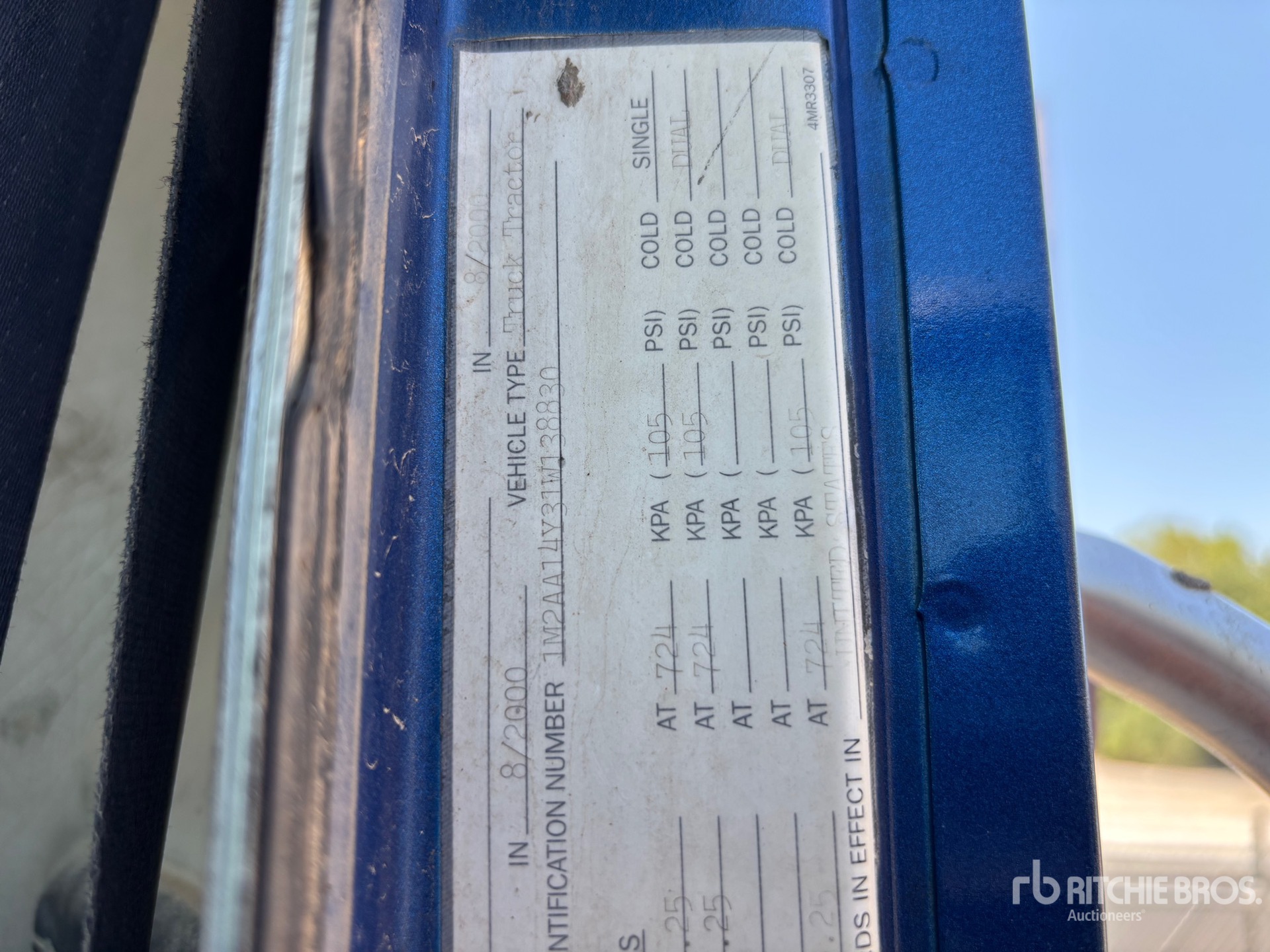2001 Mack CH613