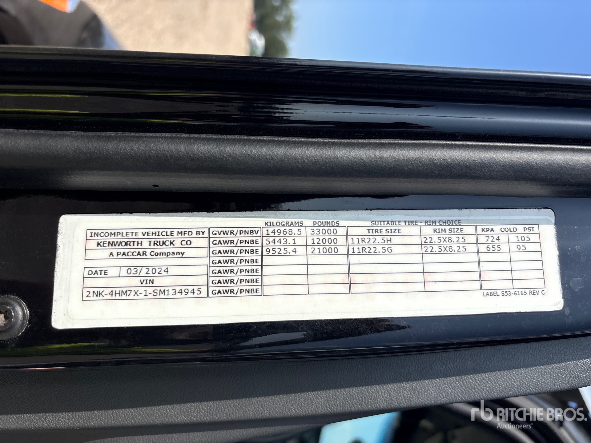 2025 Kenworth T380