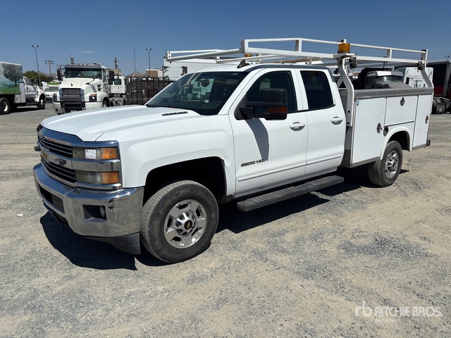 2015 Chevrolet Silverado 2500HD Utility Truck