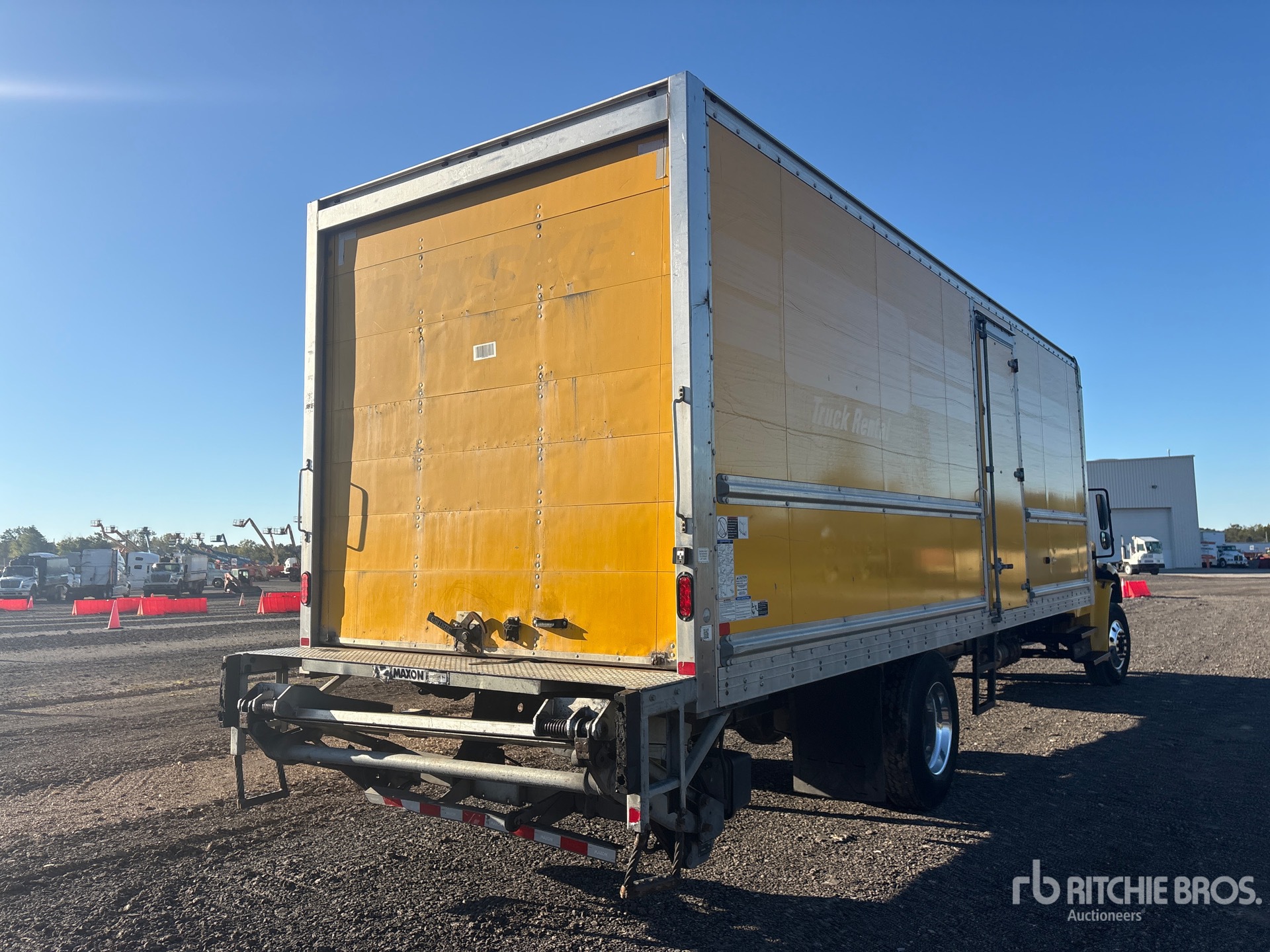 2019 Freightliner M2 106