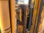 Hydraulics with Mast Lift Cylinders