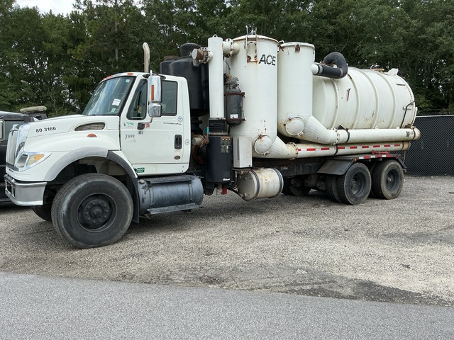 2007 International 7600 6X4 Vacuum Tanker Truck