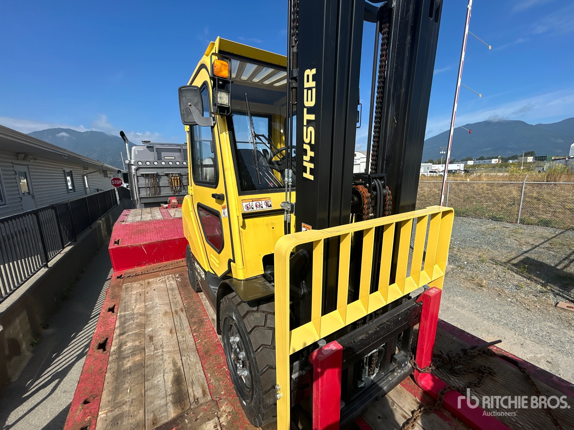 2024 Hyster H70UT