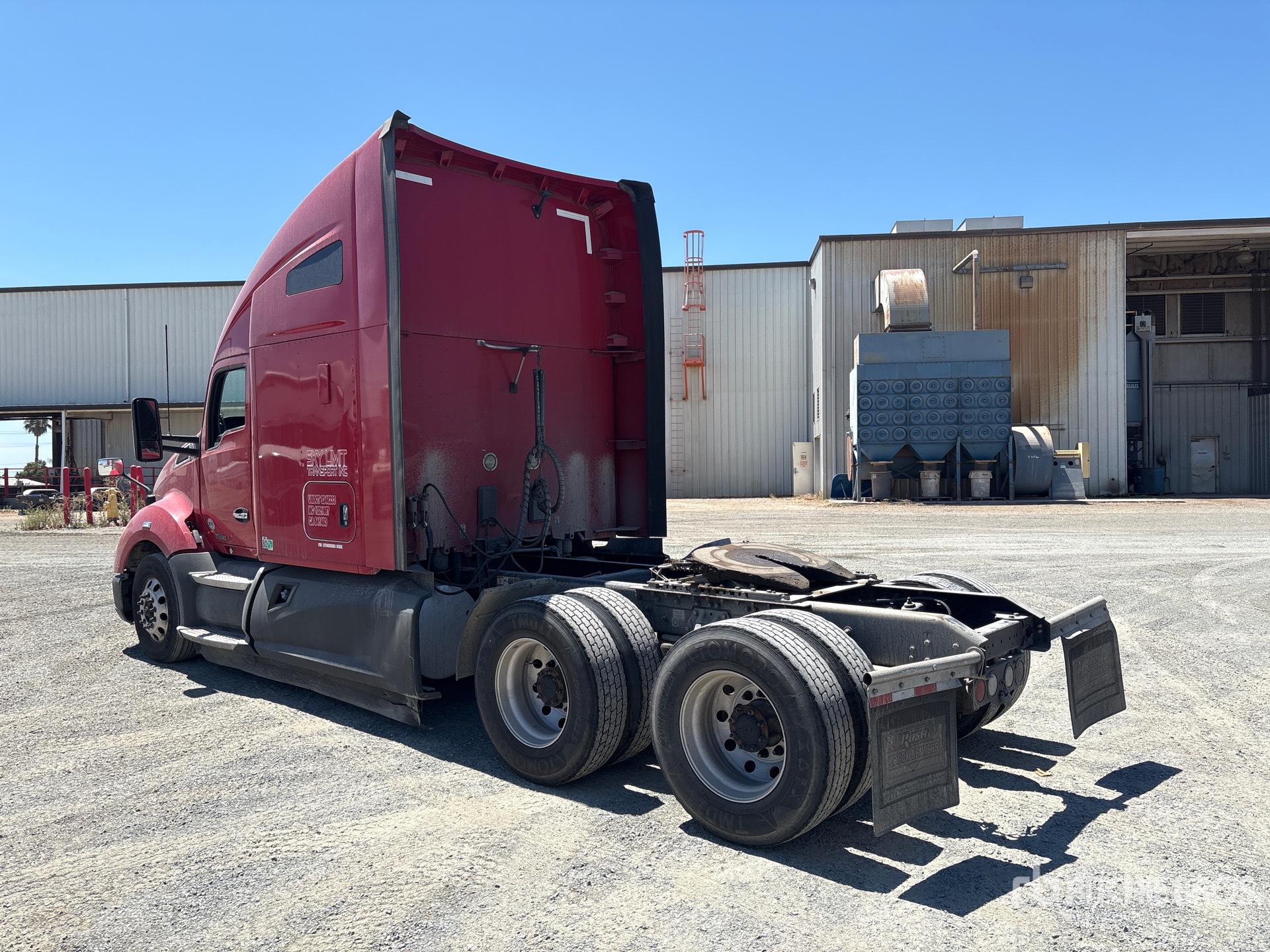 General Appearance with Picture, Left Rear Corner
