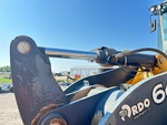 Hydraulics with Bucket Tilt Cylinders