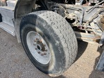Underbody with Right Steer Tire