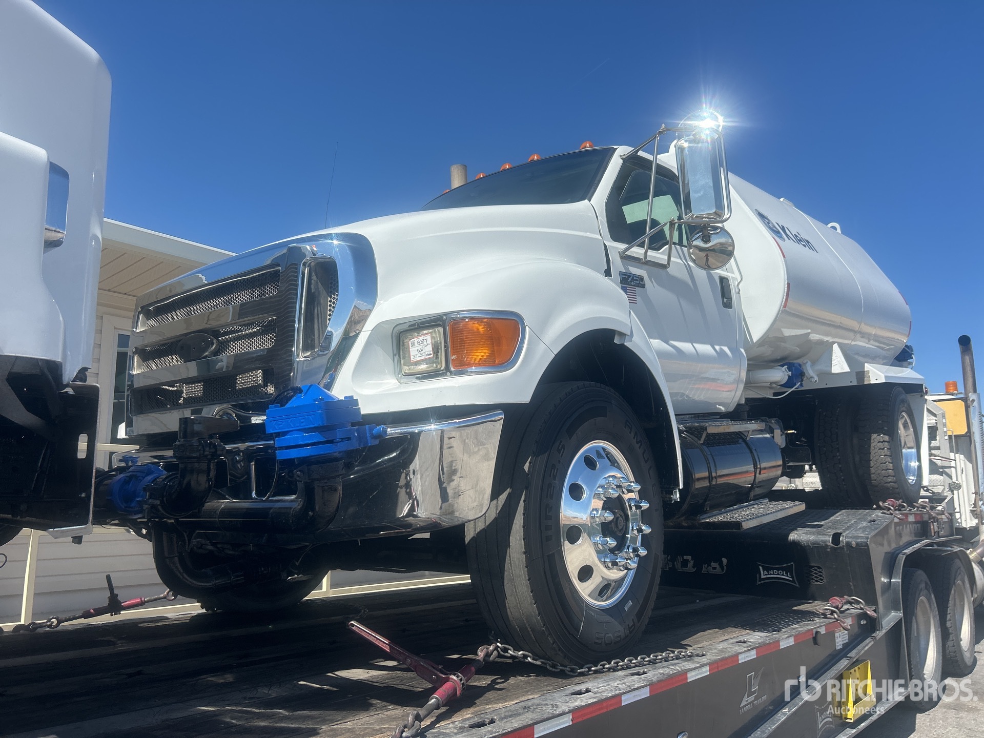 Photo of a 2009 Ford F-750