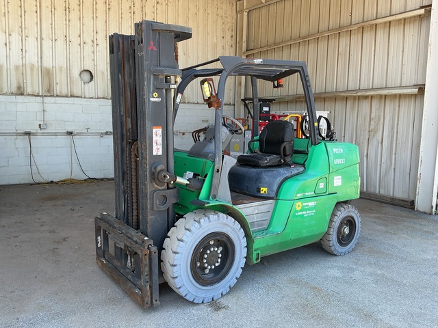 2014 Mitsubishi FG50CN1 9650 lb Pneumatic Tire Forklift